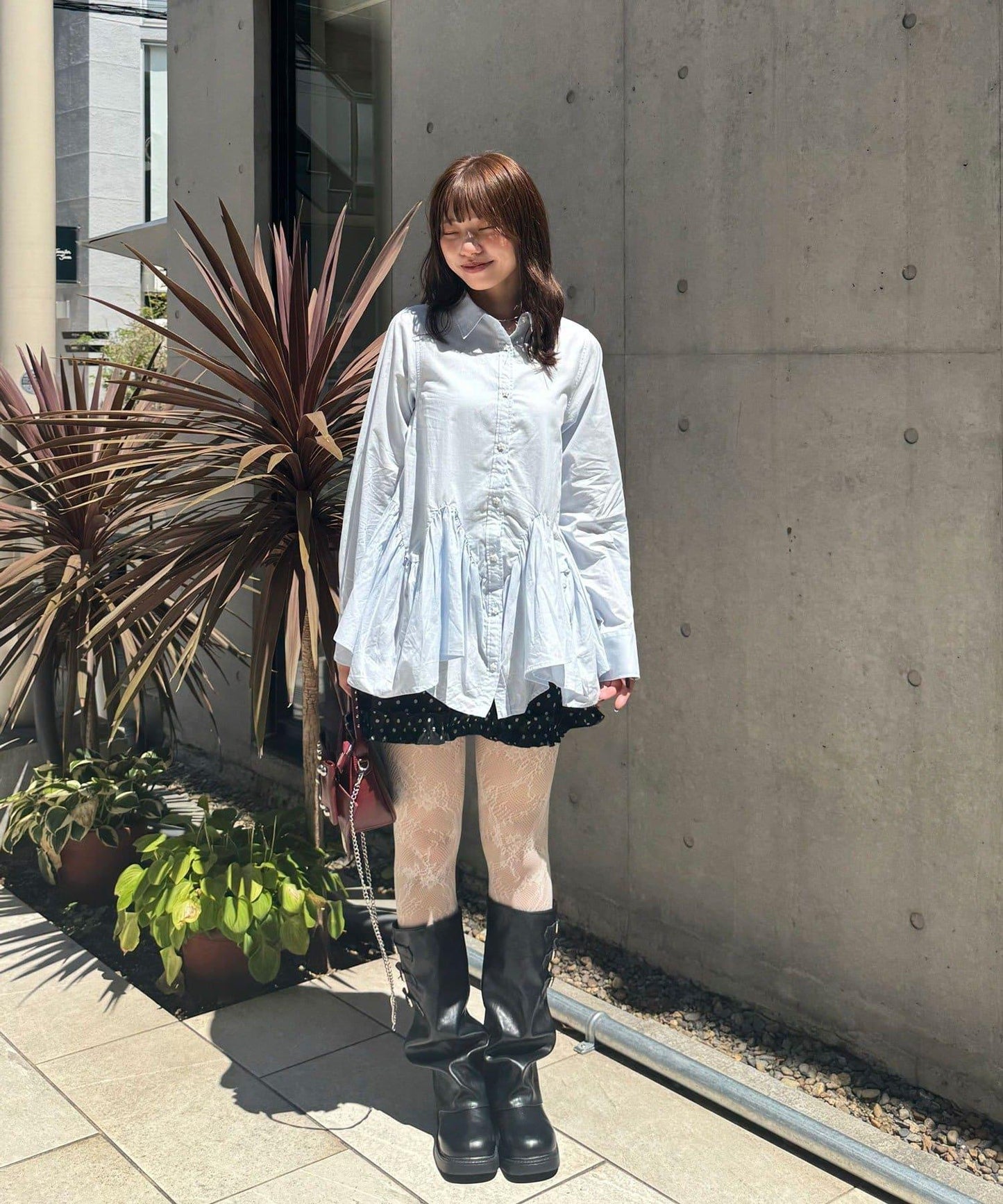星紐扣波浪邊下襬襯衫式上衣
