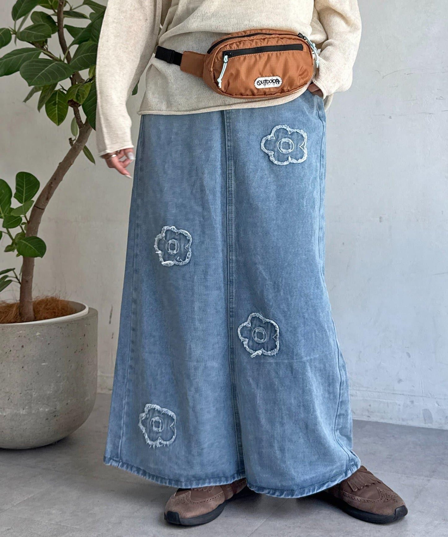 花朵刺繡牛仔半身裙