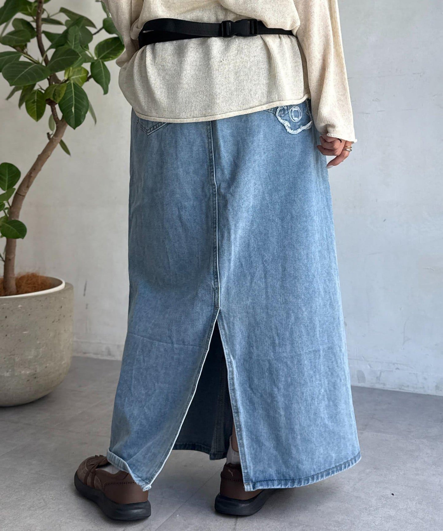 花朵刺繡牛仔半身裙