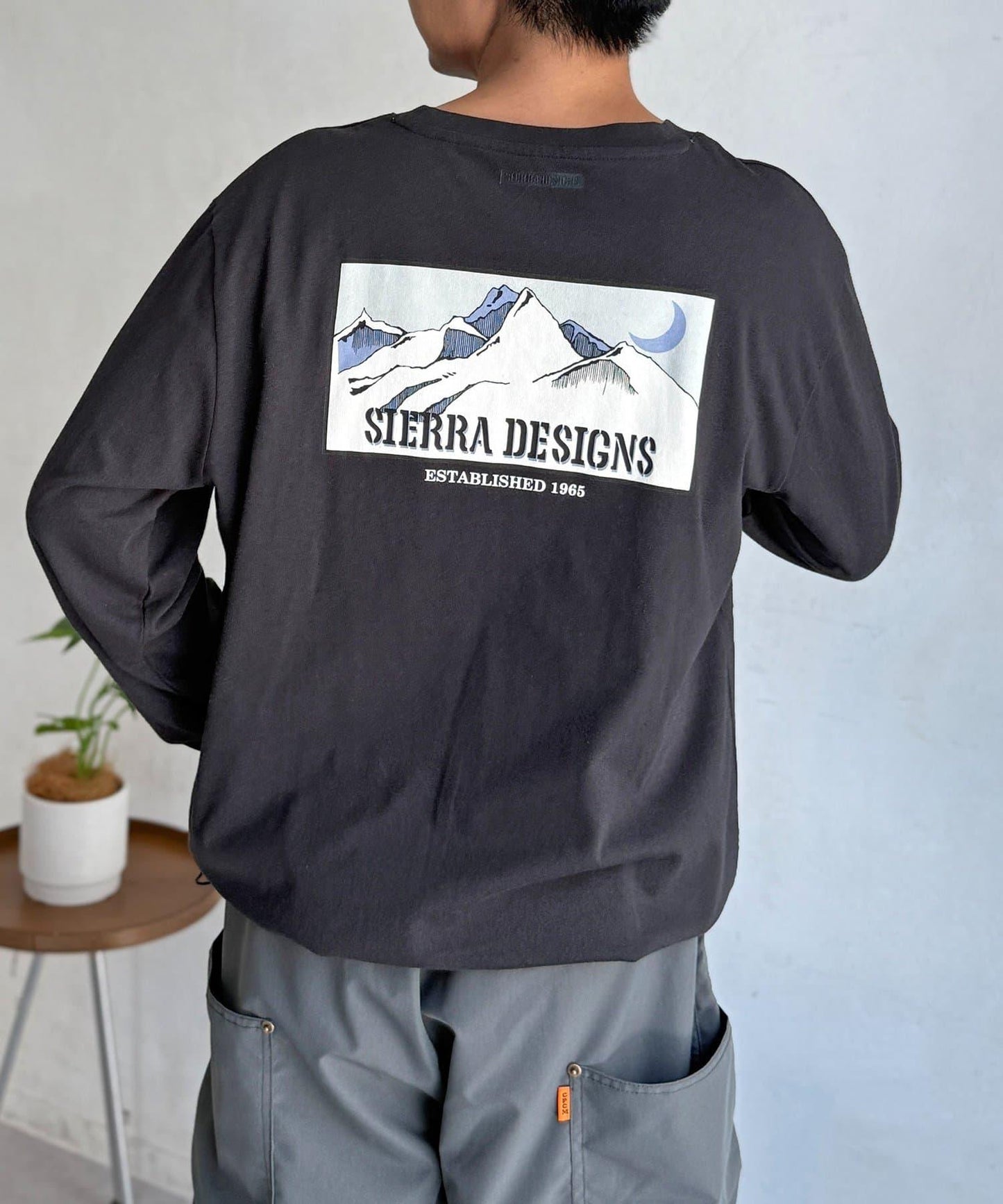 SIERRA DESIGNS 後背印花長袖T恤