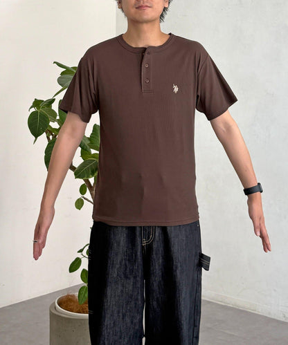U.S. POLO ASSN. 緊身羅紋亨利領T恤