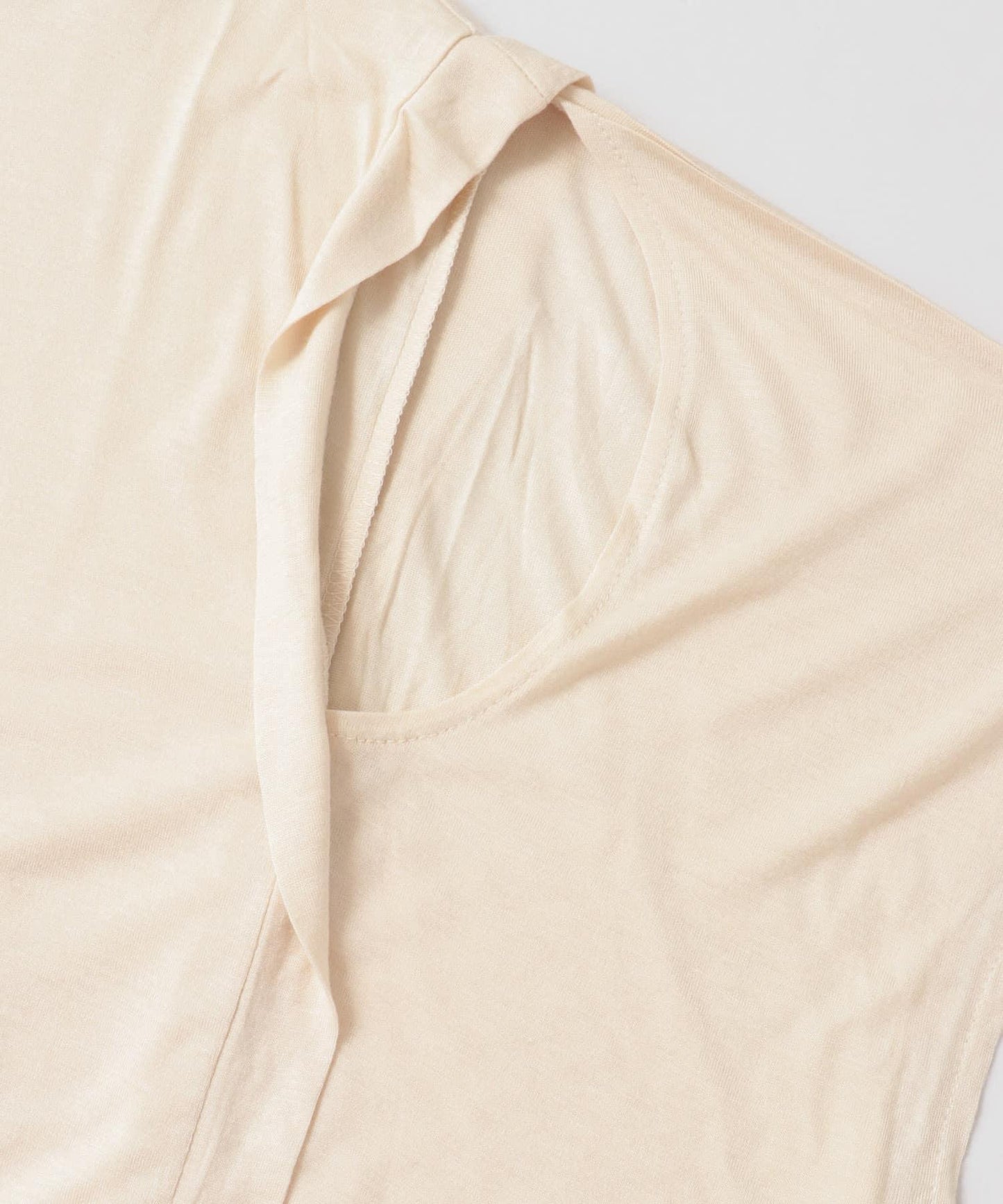 DRAPE CAPE T恤