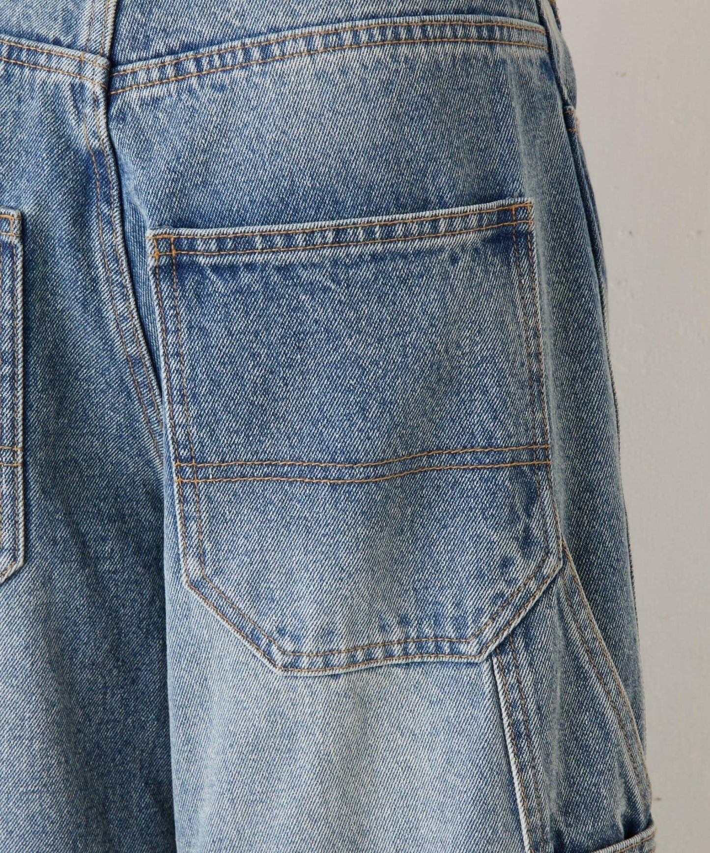 刺繡牛仔褲