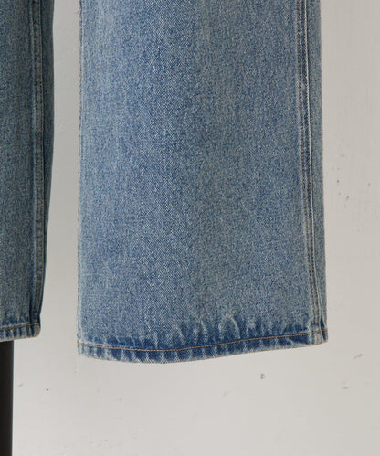 刺繡牛仔褲