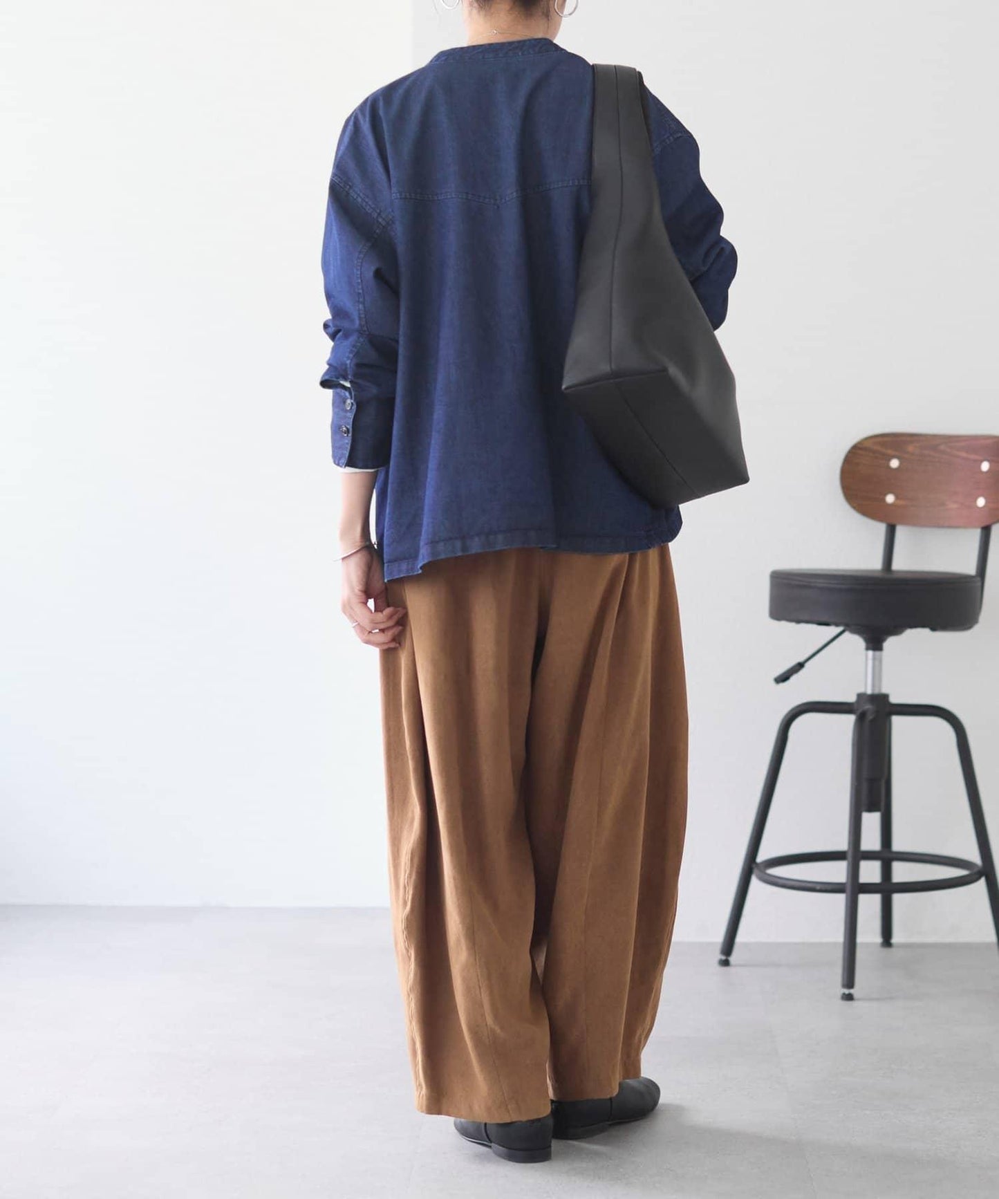 V領牛仔襯衫