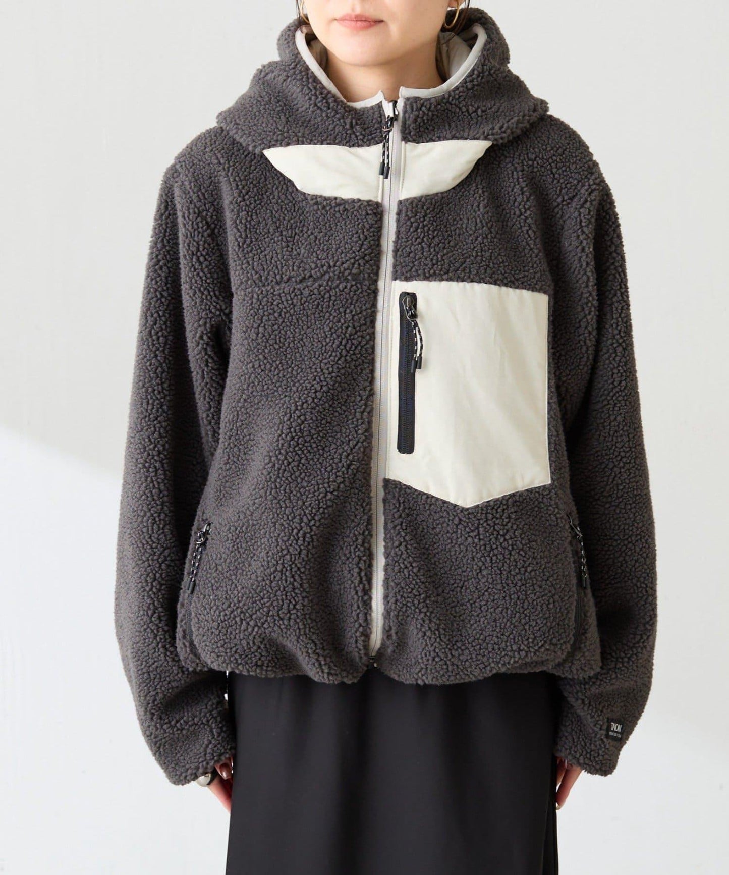 TAION聯名 可翻面羊羔絨羽絨服