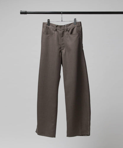 現代彎刀褲