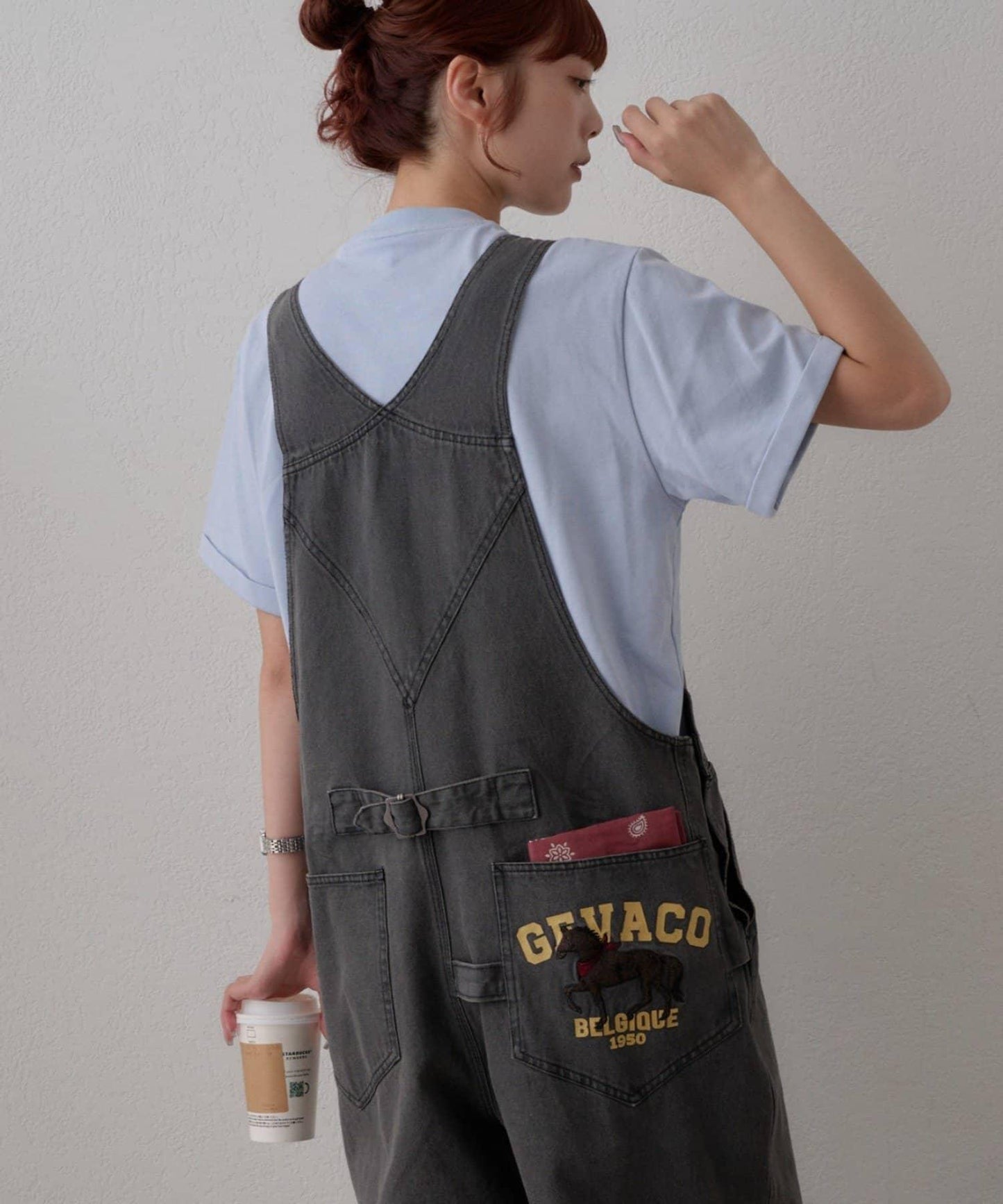 GEVACO 馬鞍包Logo印花牛仔揹帶褲