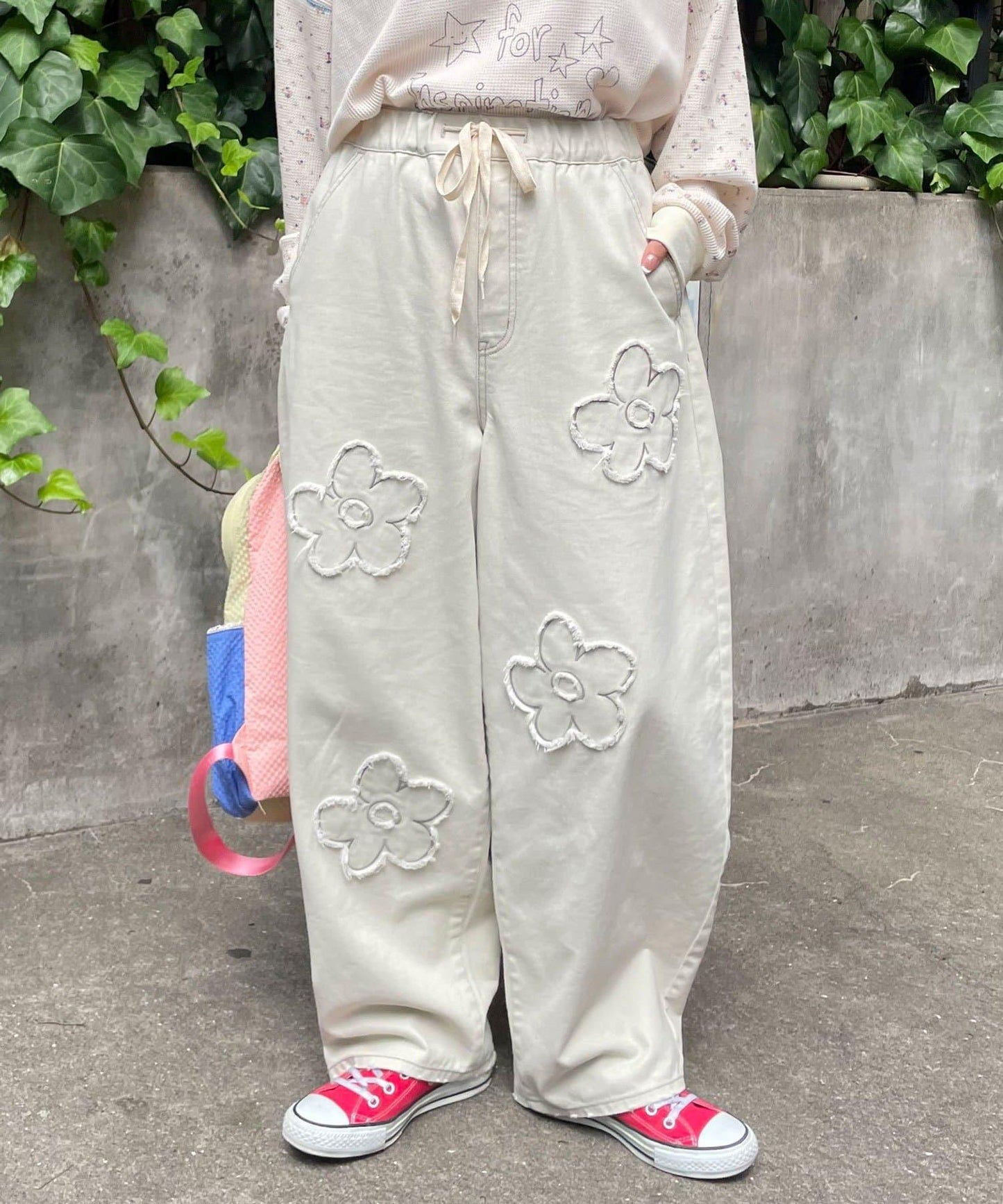 HELLO.SANFRANCISCO 花卉刺繡寬鬆牛仔褲