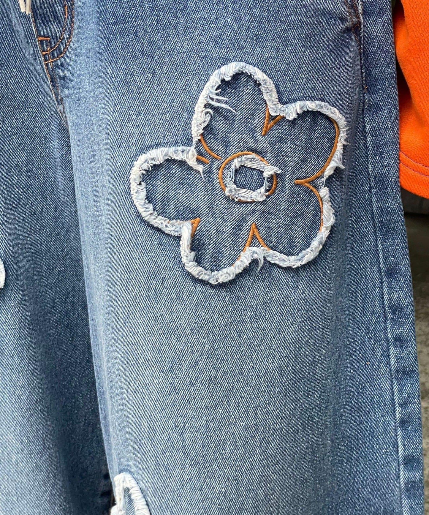 HELLO.SANFRANCISCO 花卉刺繡寬鬆牛仔褲