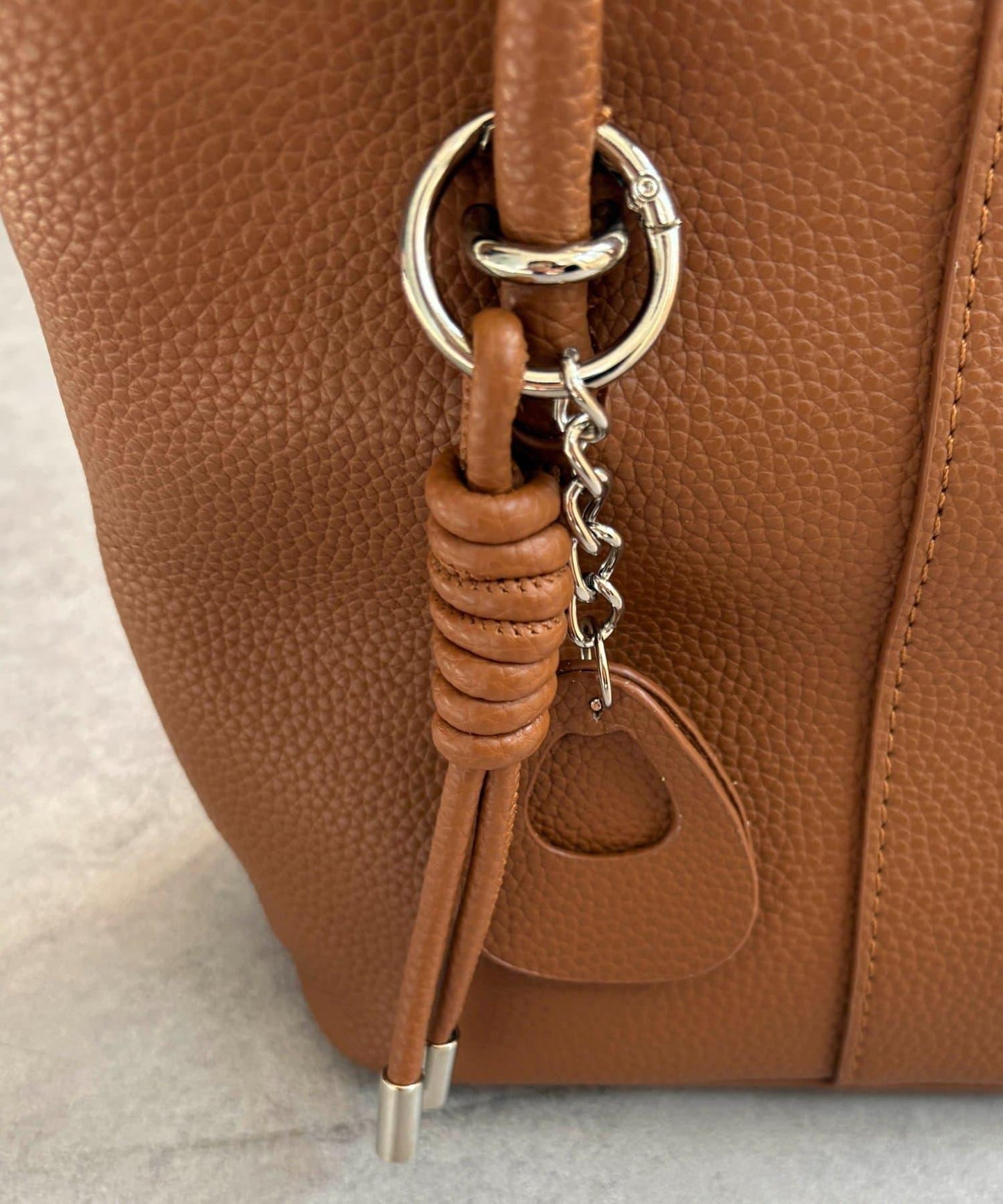 帶掛飾包