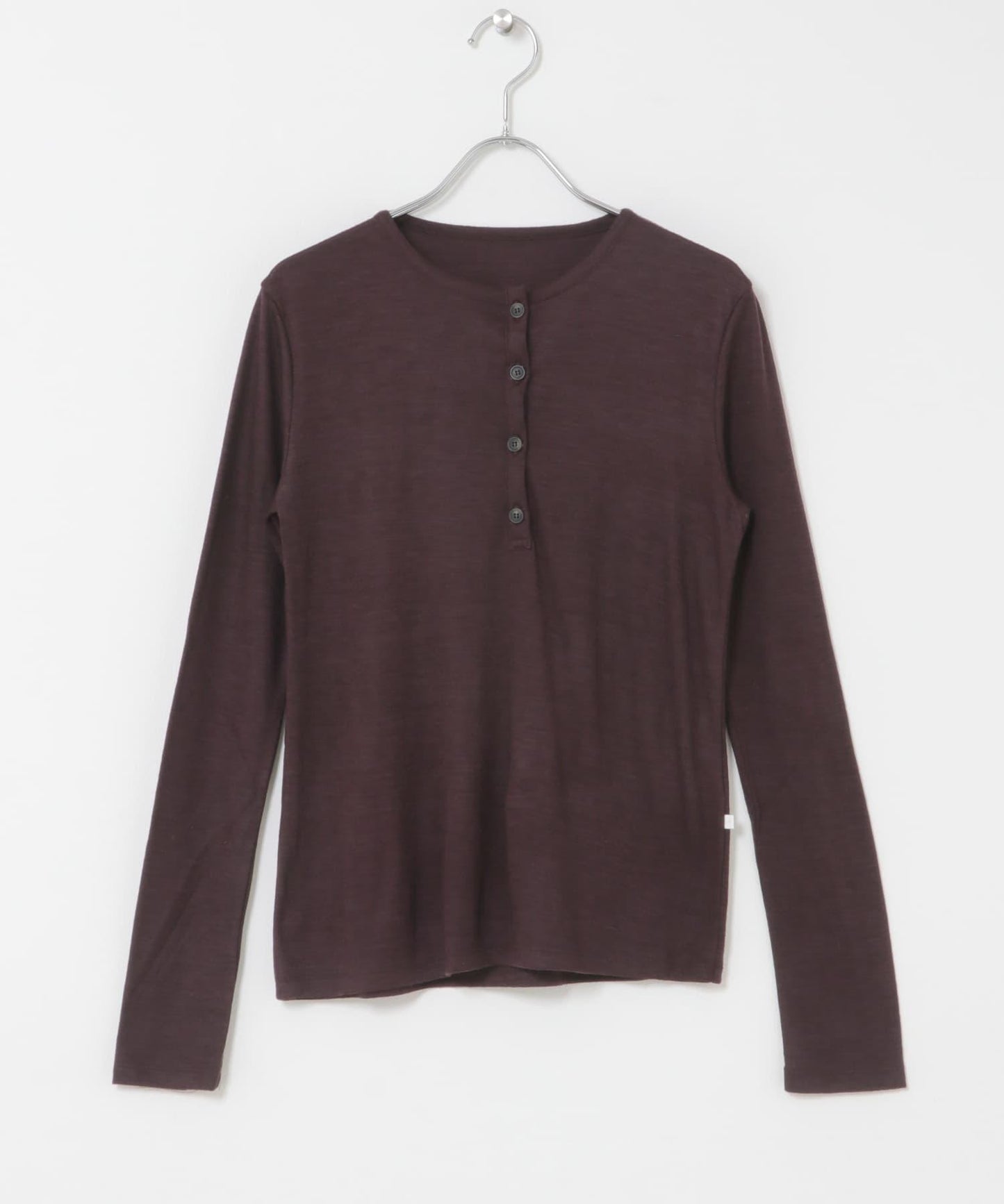 UNDECORATED WOOL SHEER HENRY NECK 上衣