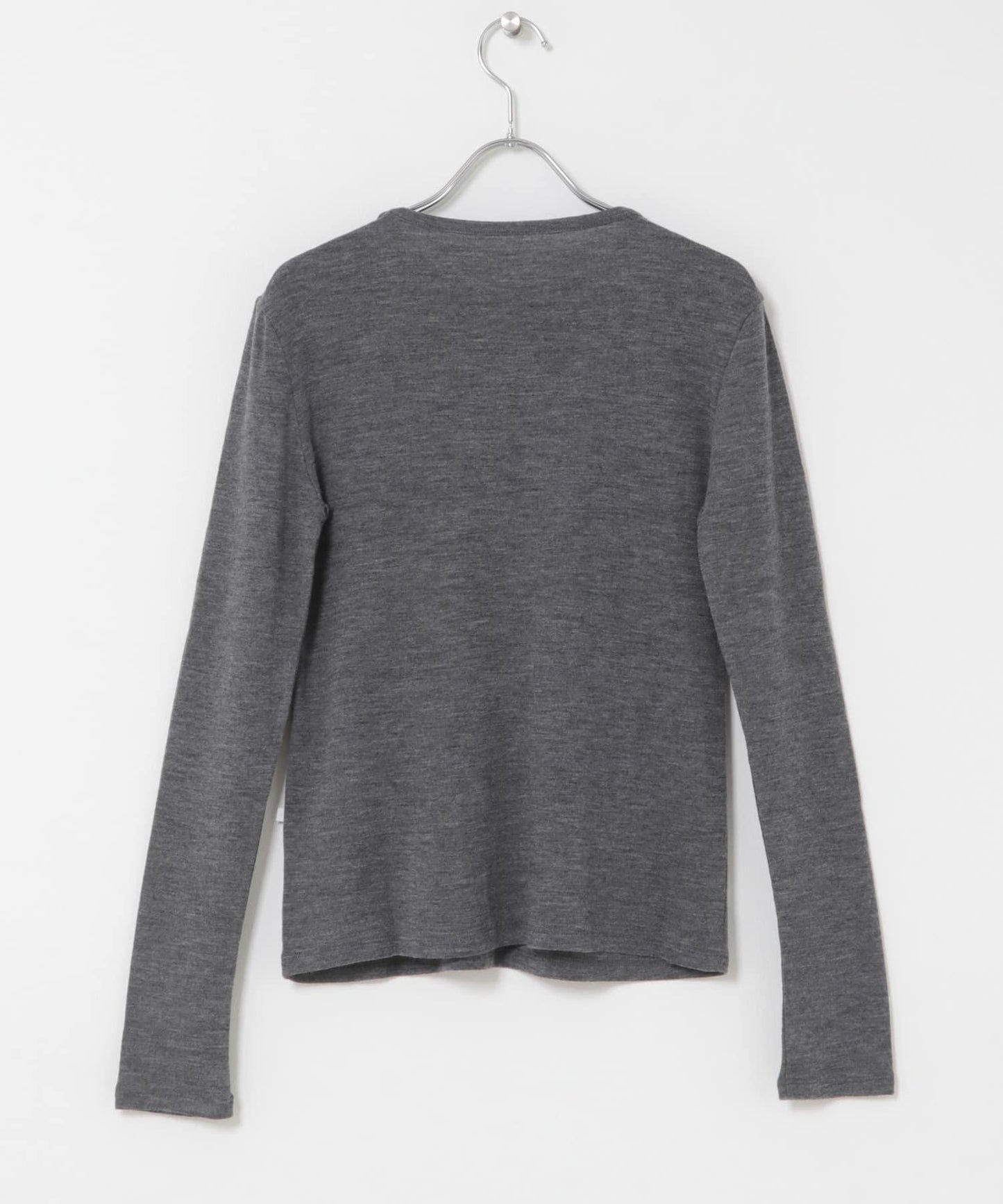 UNDECORATED WOOL SHEER HENRY NECK 上衣
