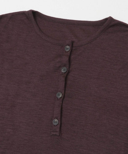 UNDECORATED WOOL SHEER HENRY NECK 上衣