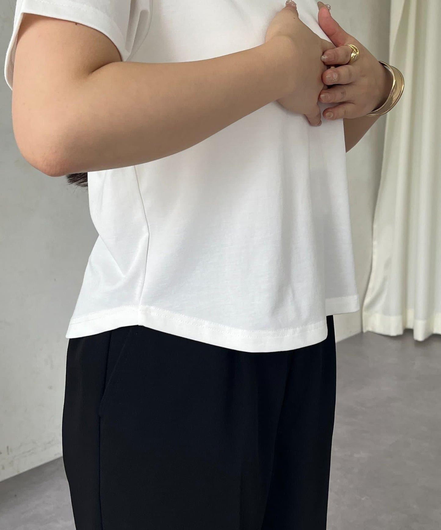 接觸冷感 前後兩穿 中開叉 短款T恤