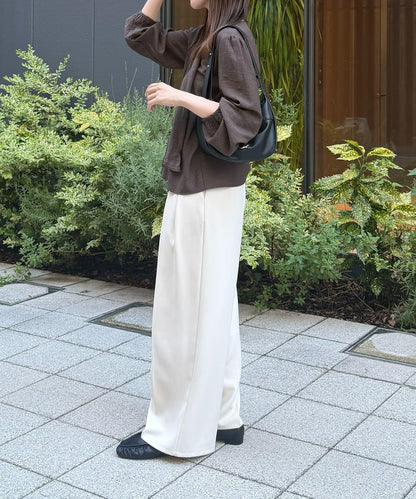 蝴蝶結繫帶紐扣設計V領襯衫