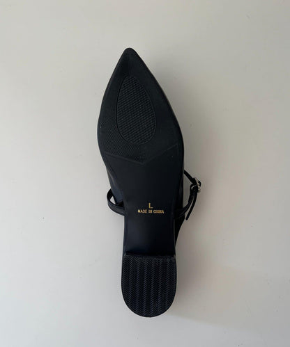 水鑽扣飾平底鞋