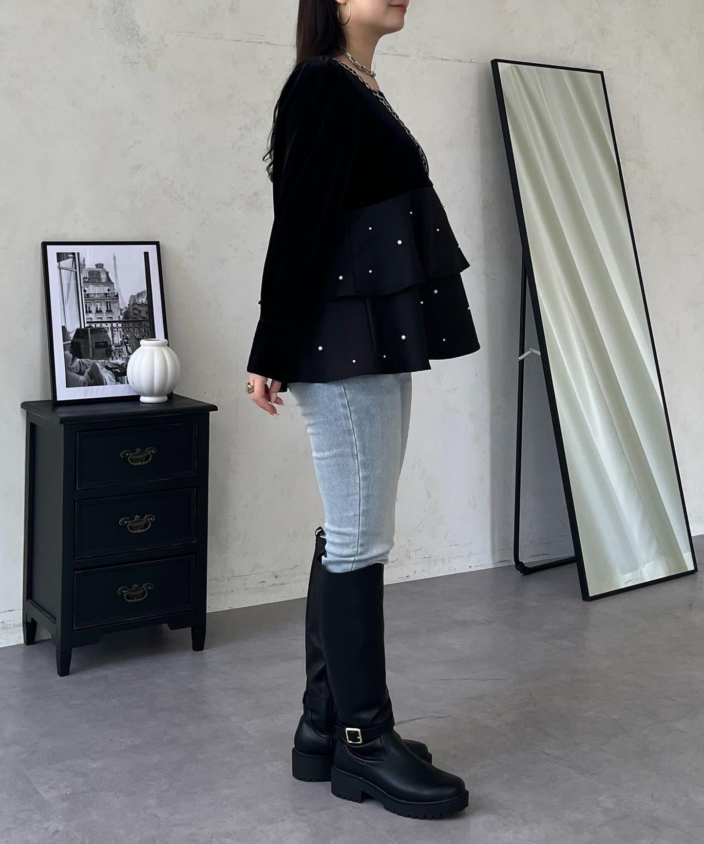 珍珠荷葉邊絲絨收腰上衣