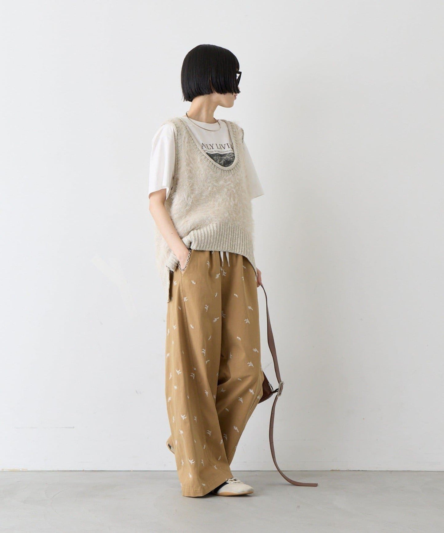 刺繡闊腿休閒長褲