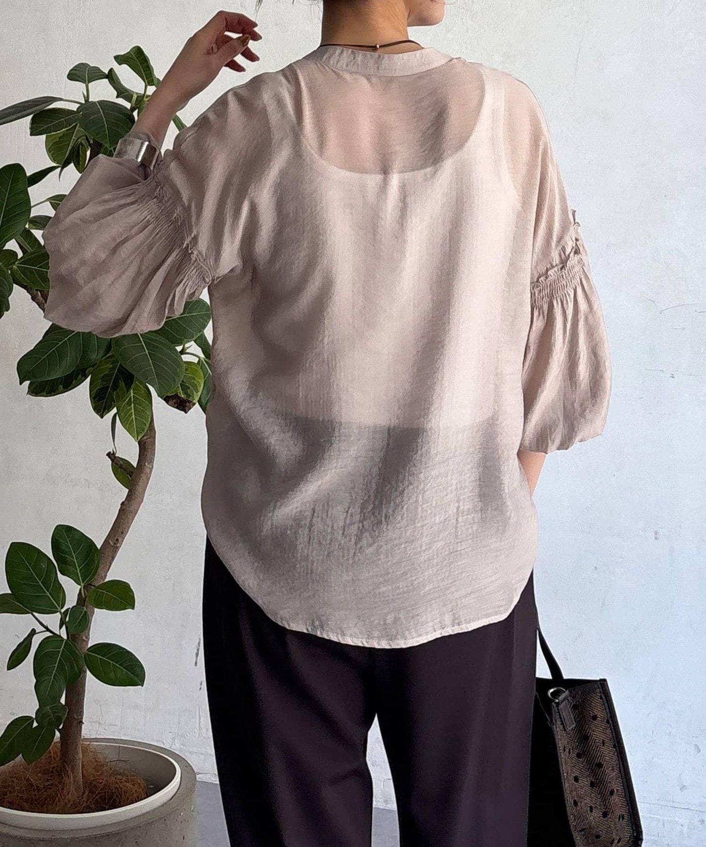 泡泡袖透視襯衫