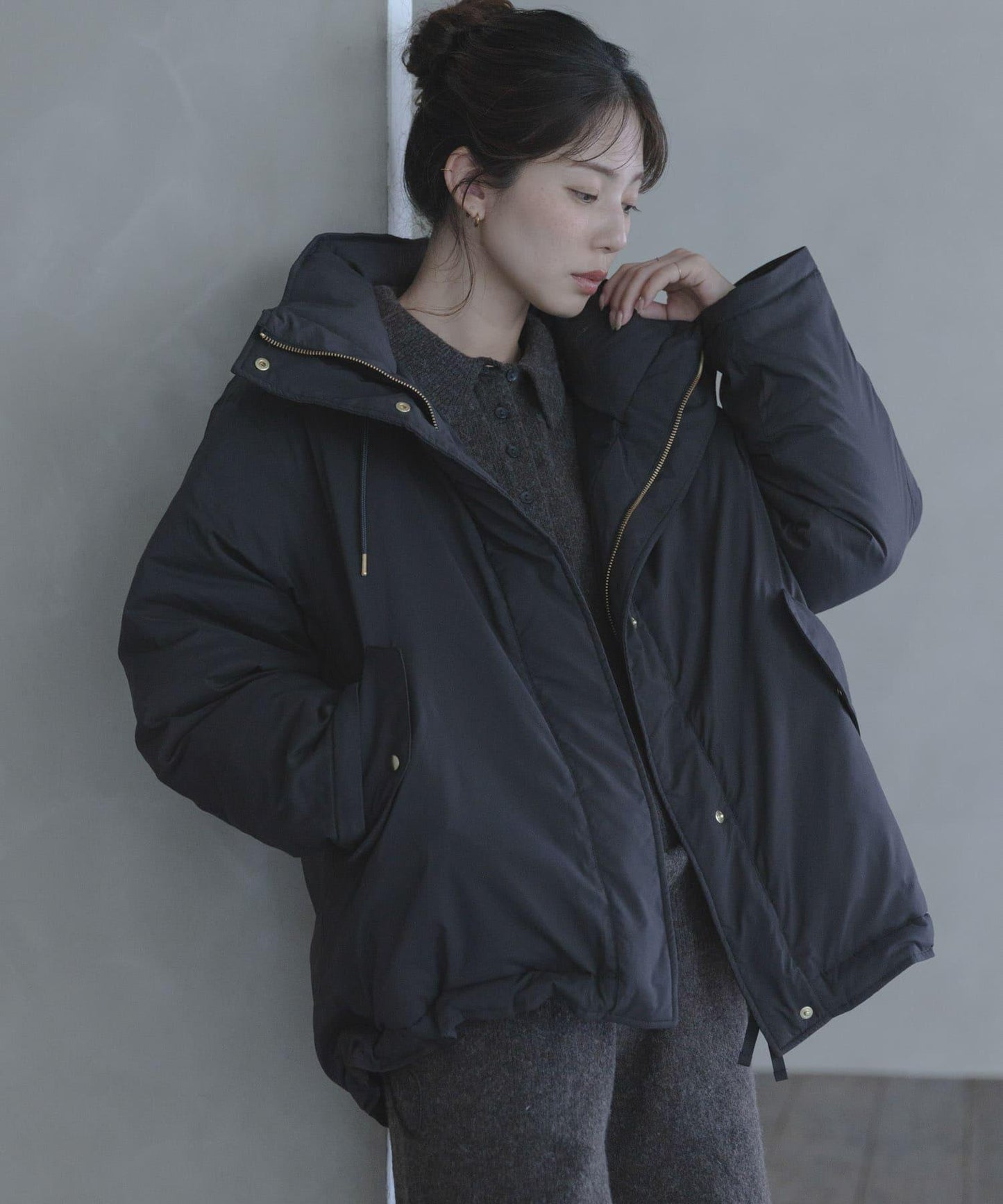 防潑水兩穿連帽立領羽絨服