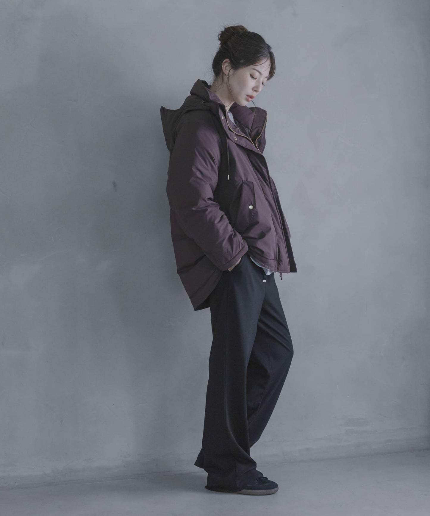 防潑水兩穿連帽立領羽絨服