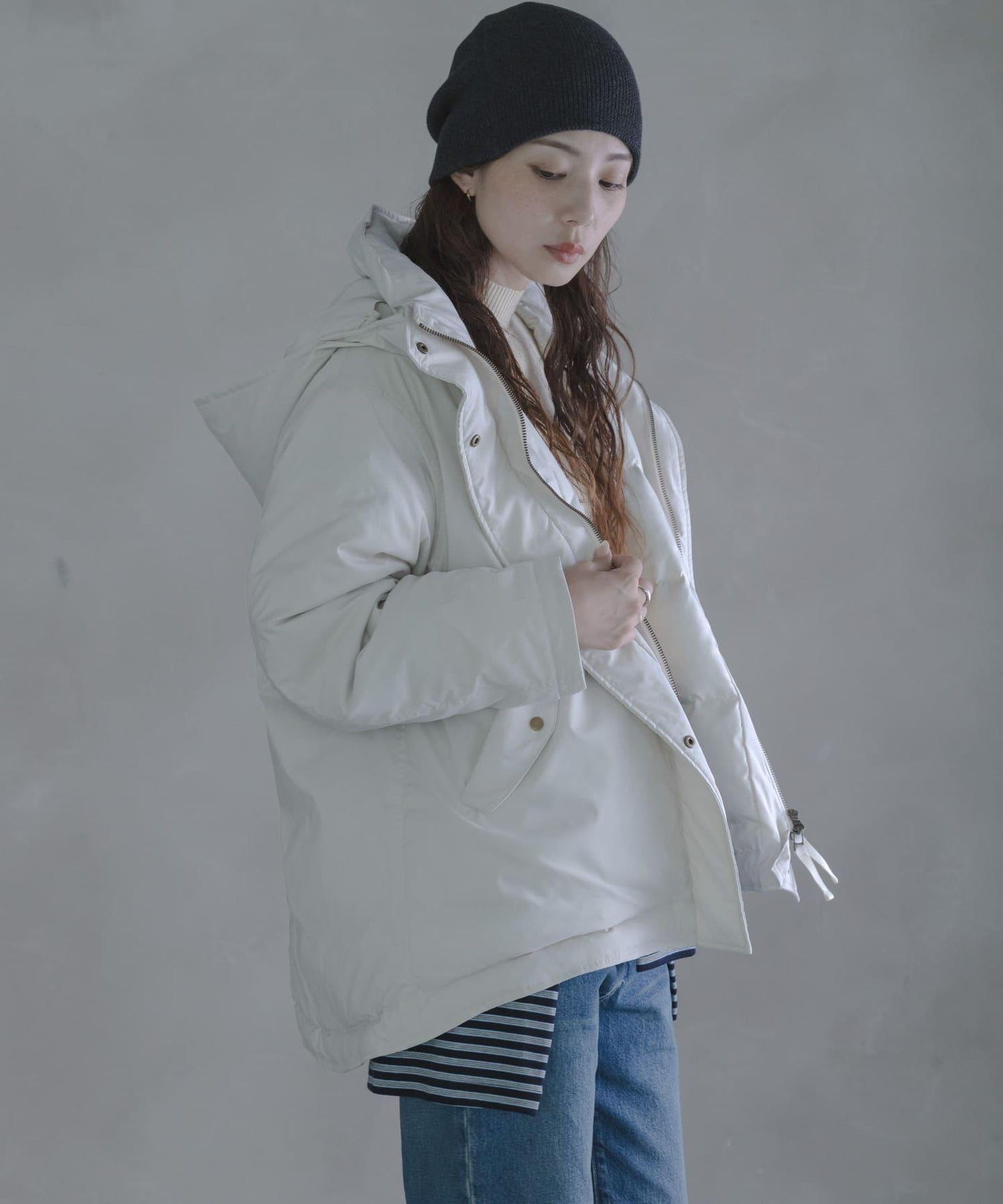 防潑水兩穿連帽立領羽絨服