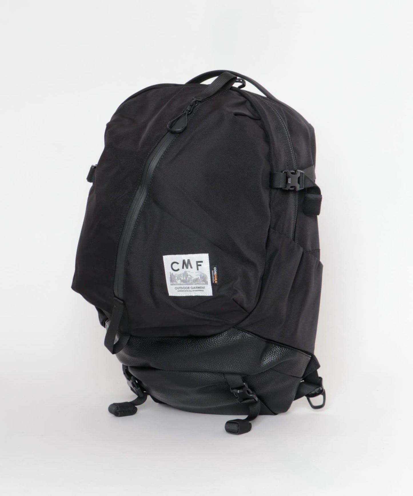 CMF OUTDOOR GARMENT WEEKENDERZ