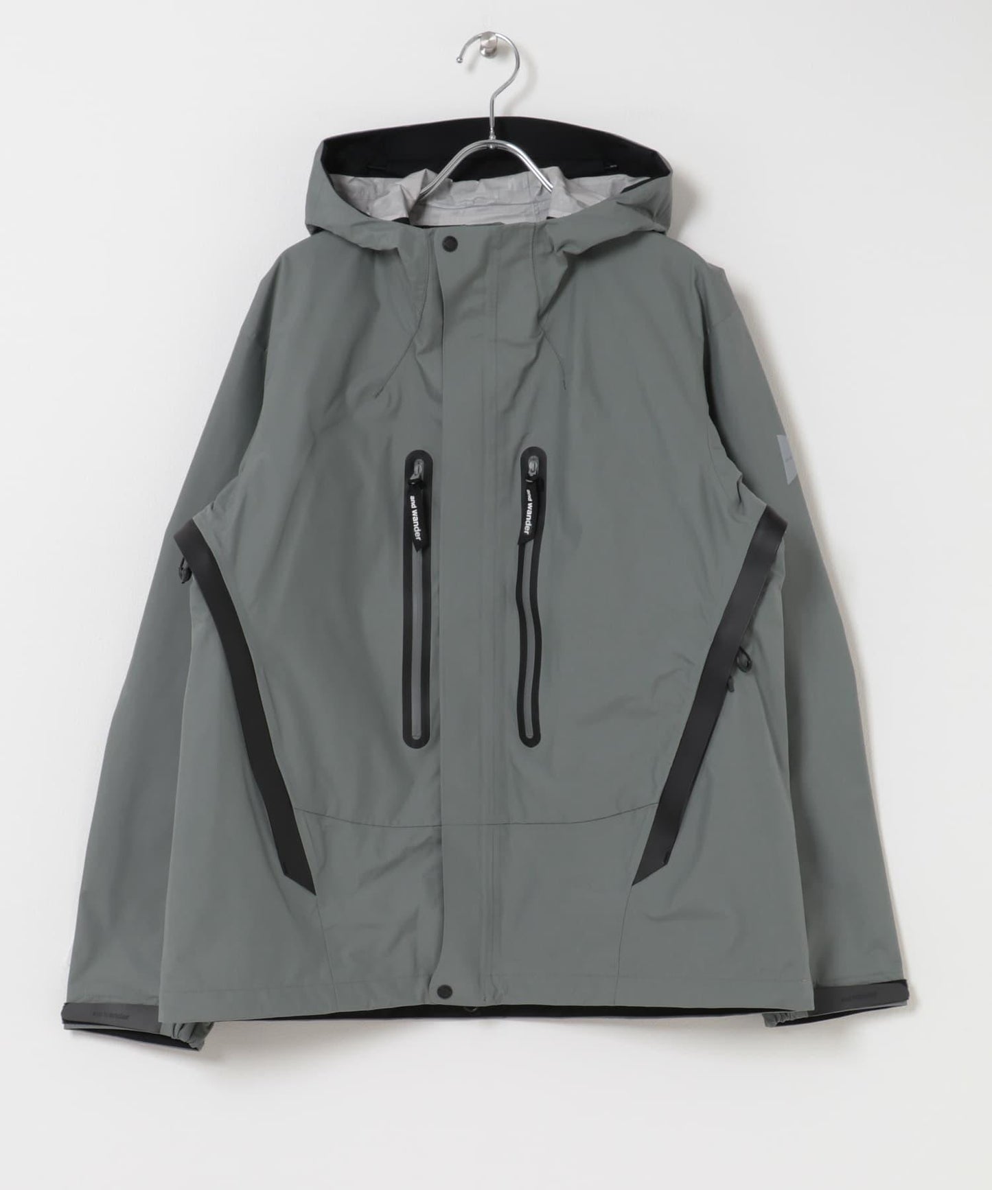 and wander 2.5L hiker rain jacket
