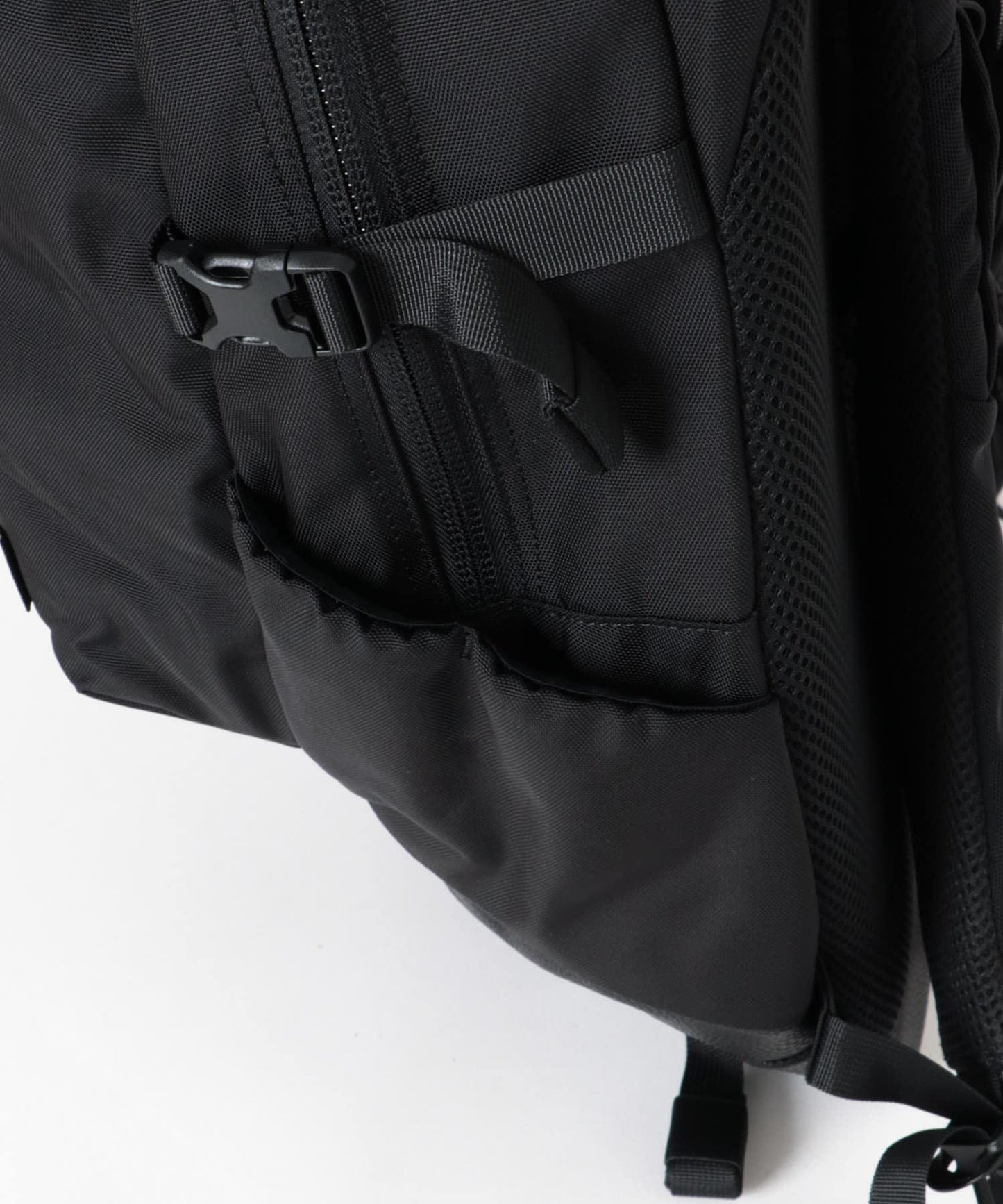 CMF OUTDOOR GARMENT WEEKENDERZ