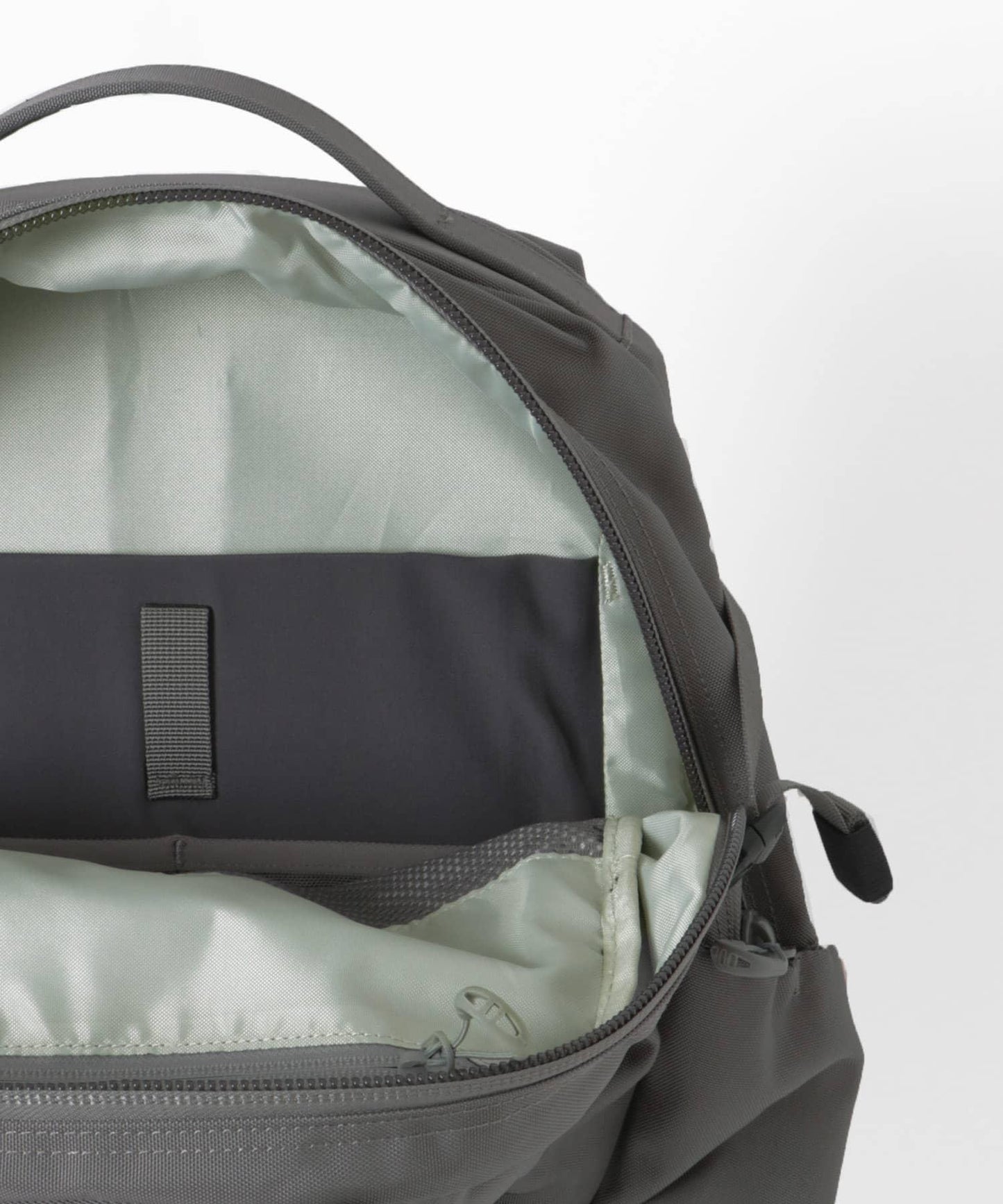 CMF OUTDOOR GARMENT WEEKENDERZ