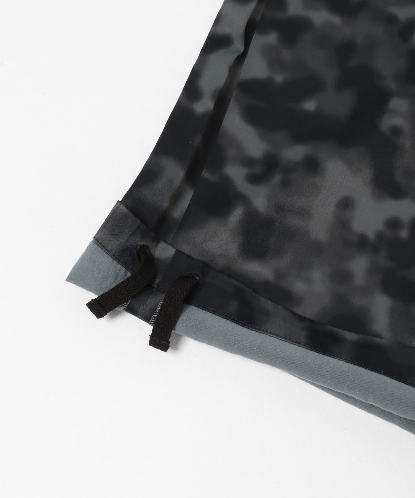 and wander printed satin 褲子