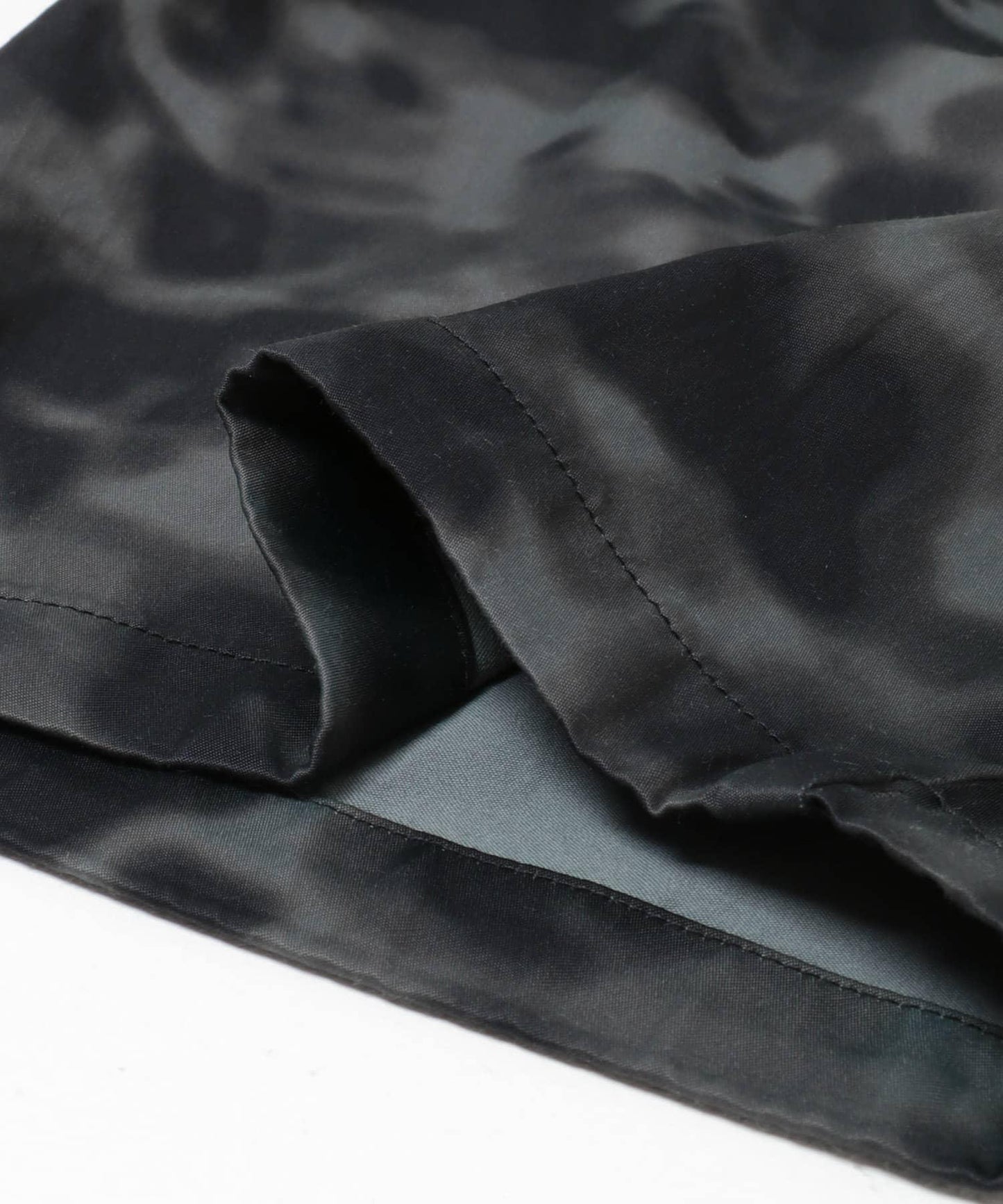 and wander printed satin 褲子