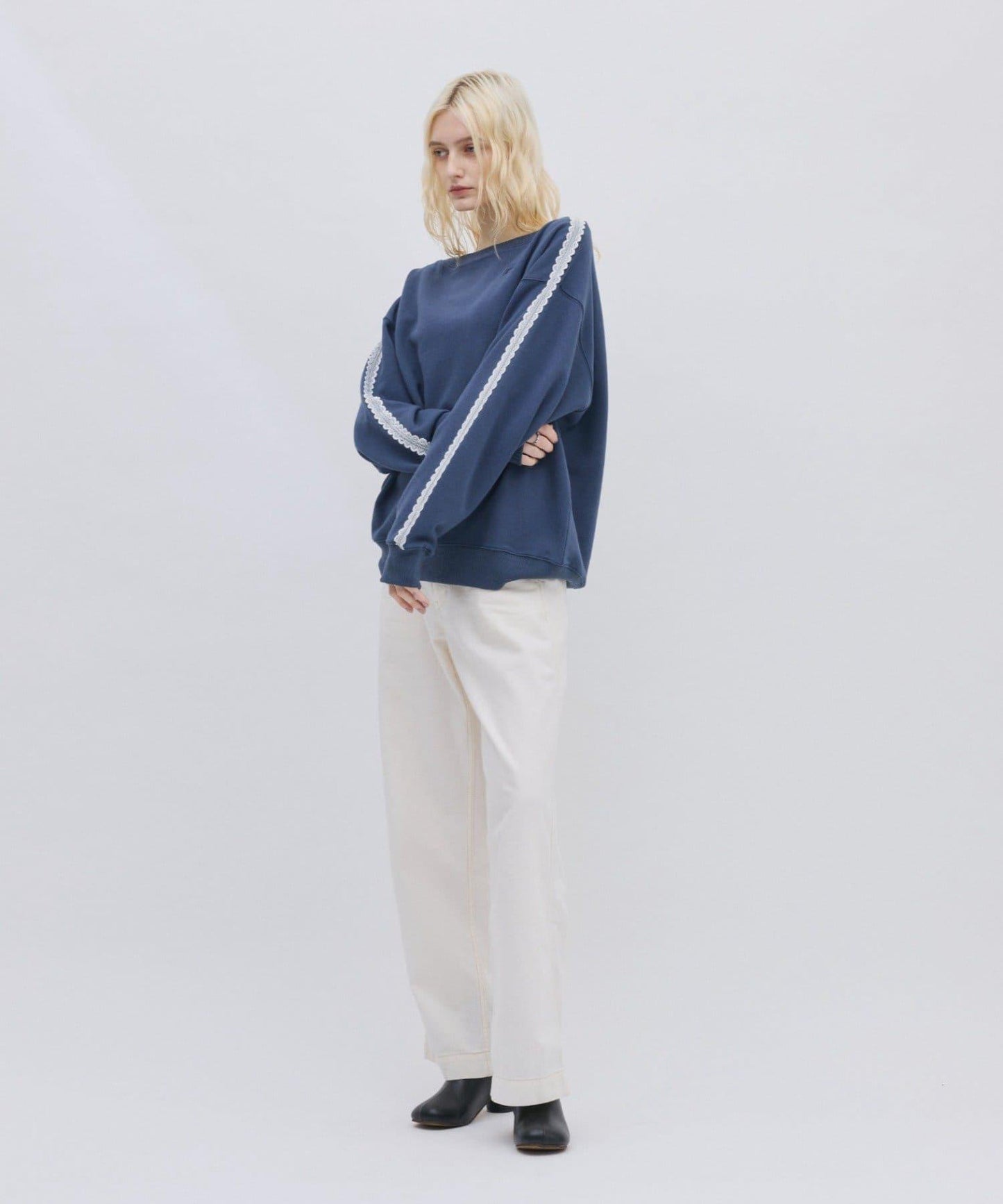 FILA 蕾絲拼接加絨露肩衛衣