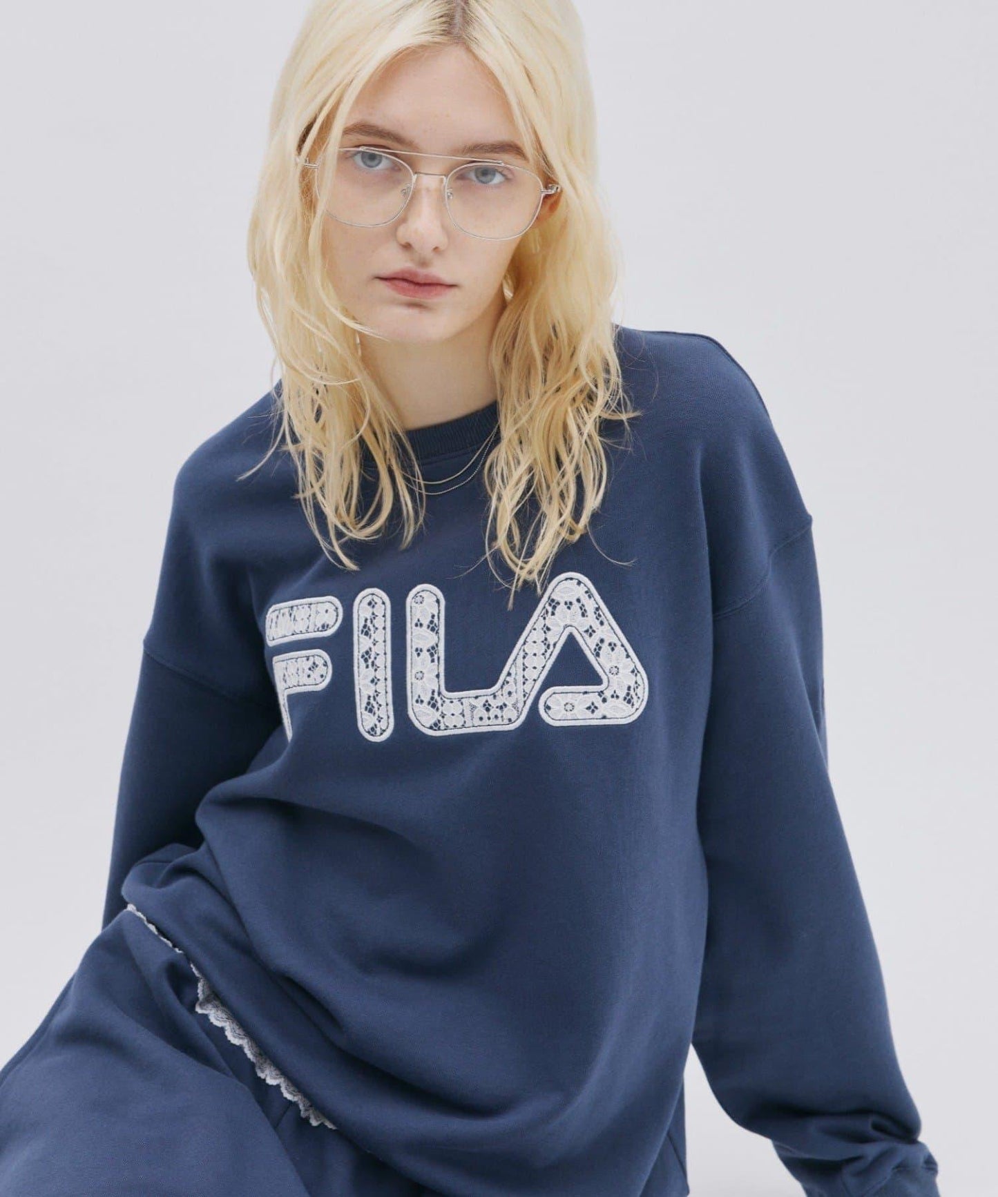 FILA 蕾絲拼接加絨圓領衛衣