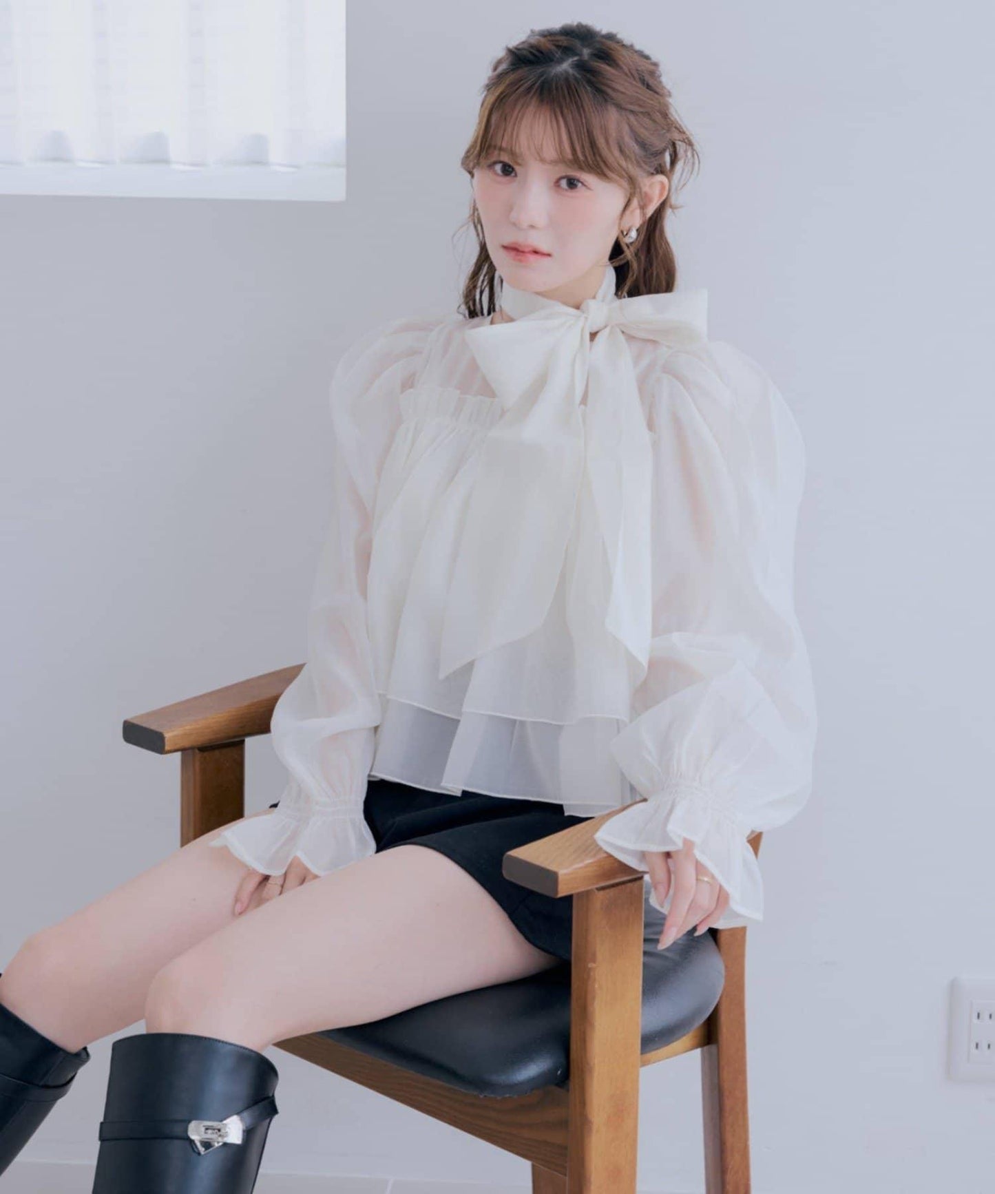 SALON by Chico 後繫帶歐根紗泡泡袖襯衫