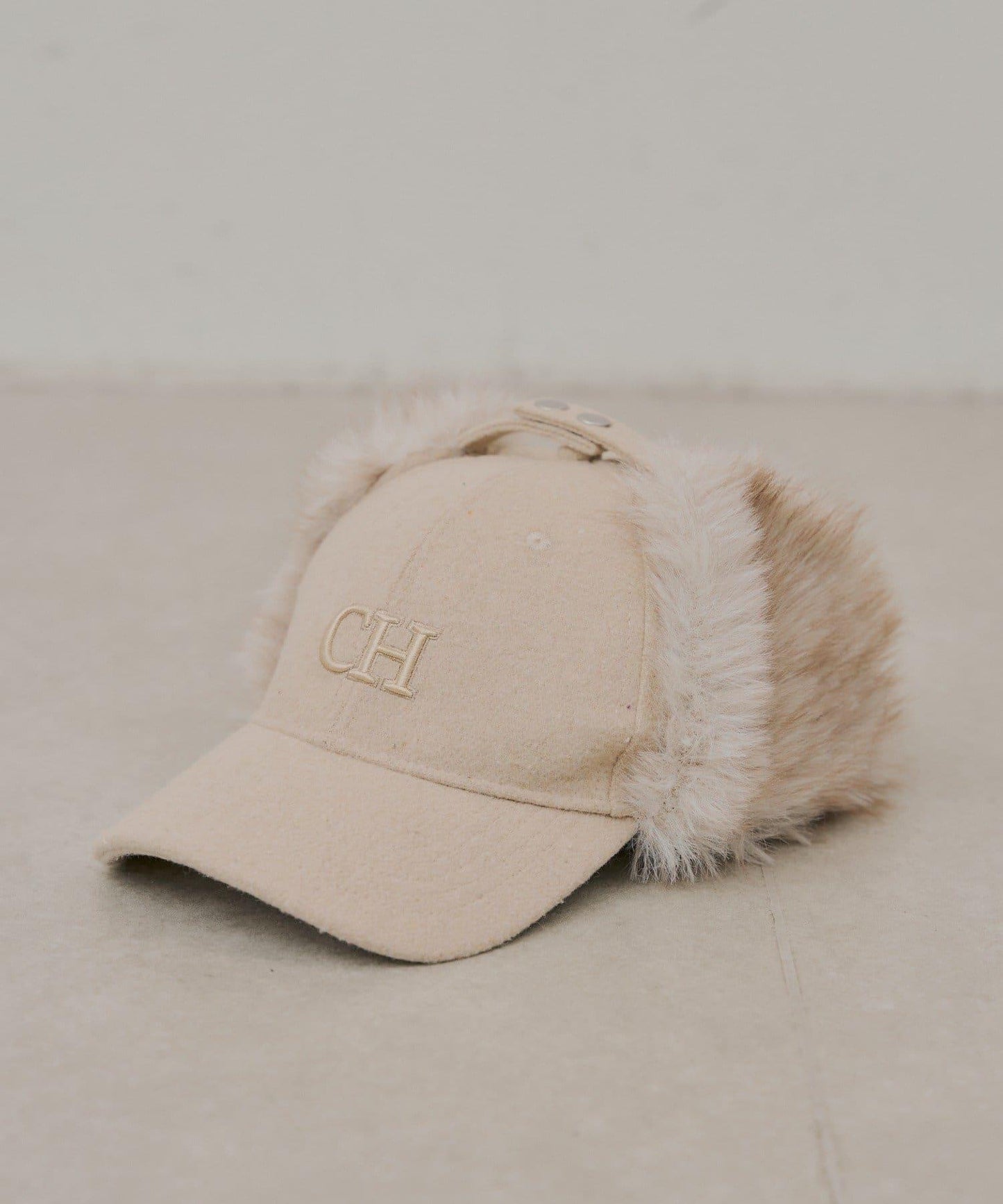 帶毛邊Logo刺繡飛行帽