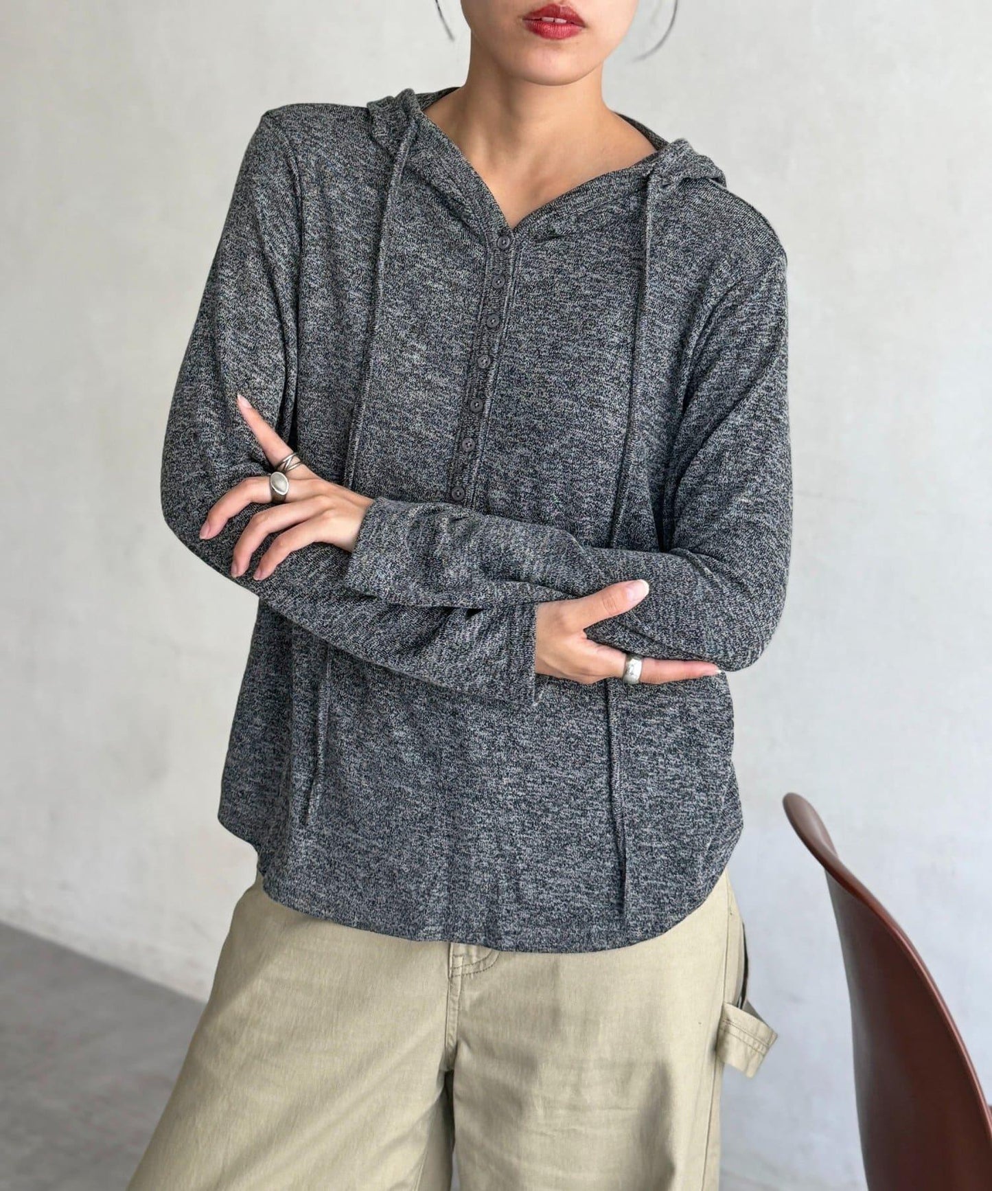 亨利領薄款針織連帽衫