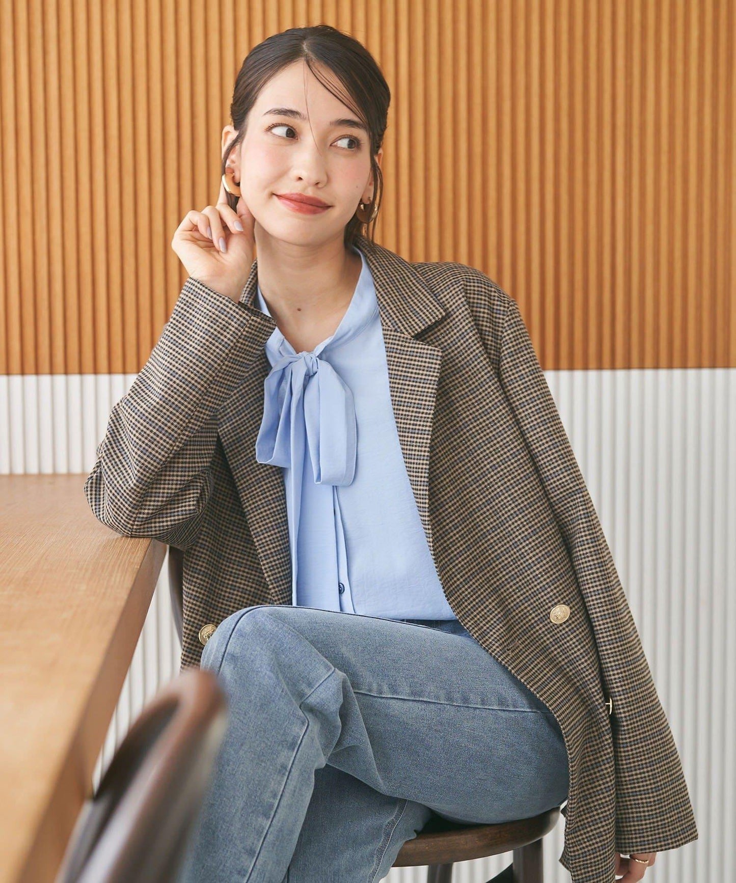 金扣西裝領夾克