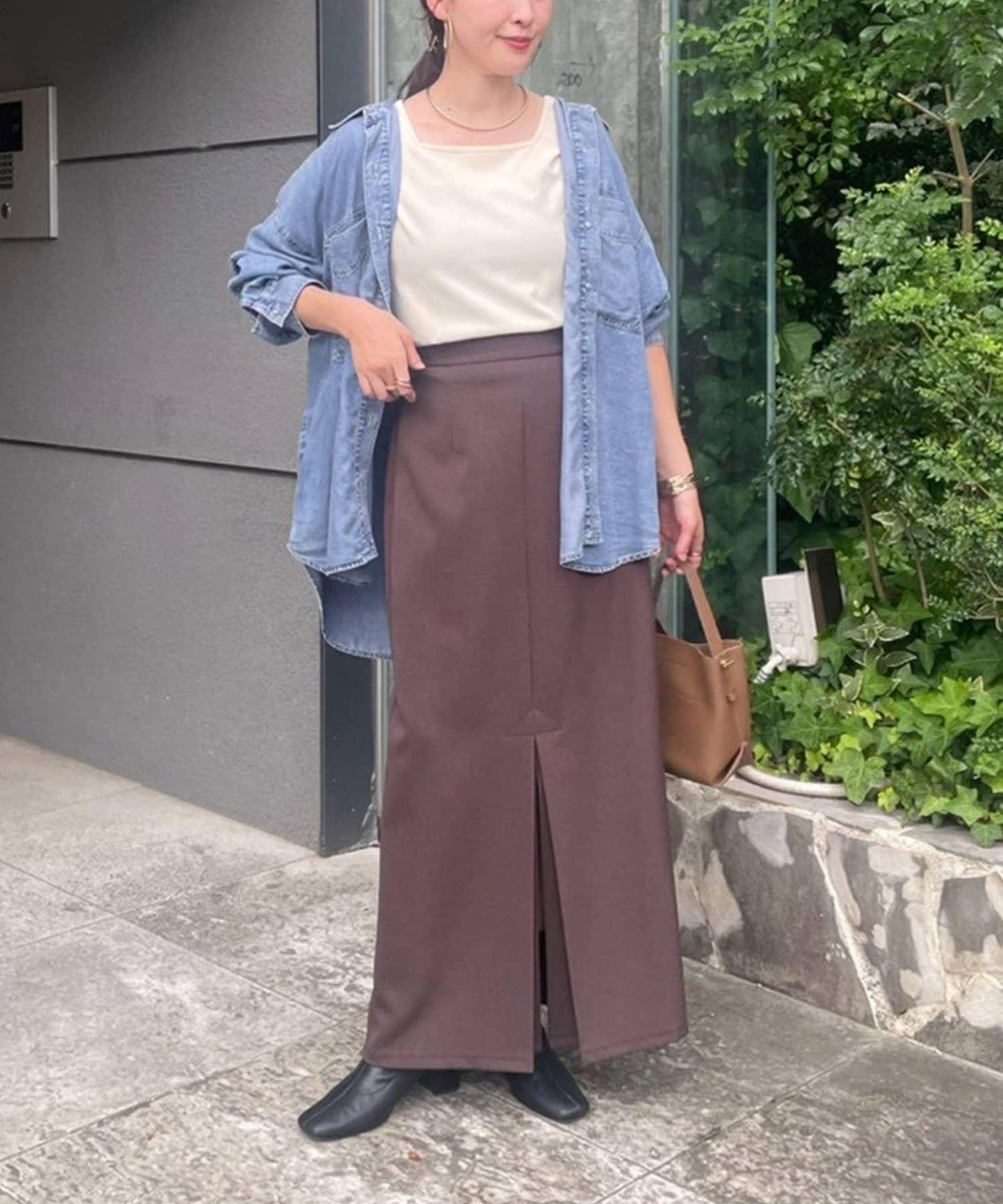 開叉窄身半身裙