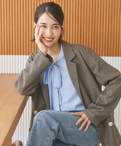 金扣西裝領夾克
