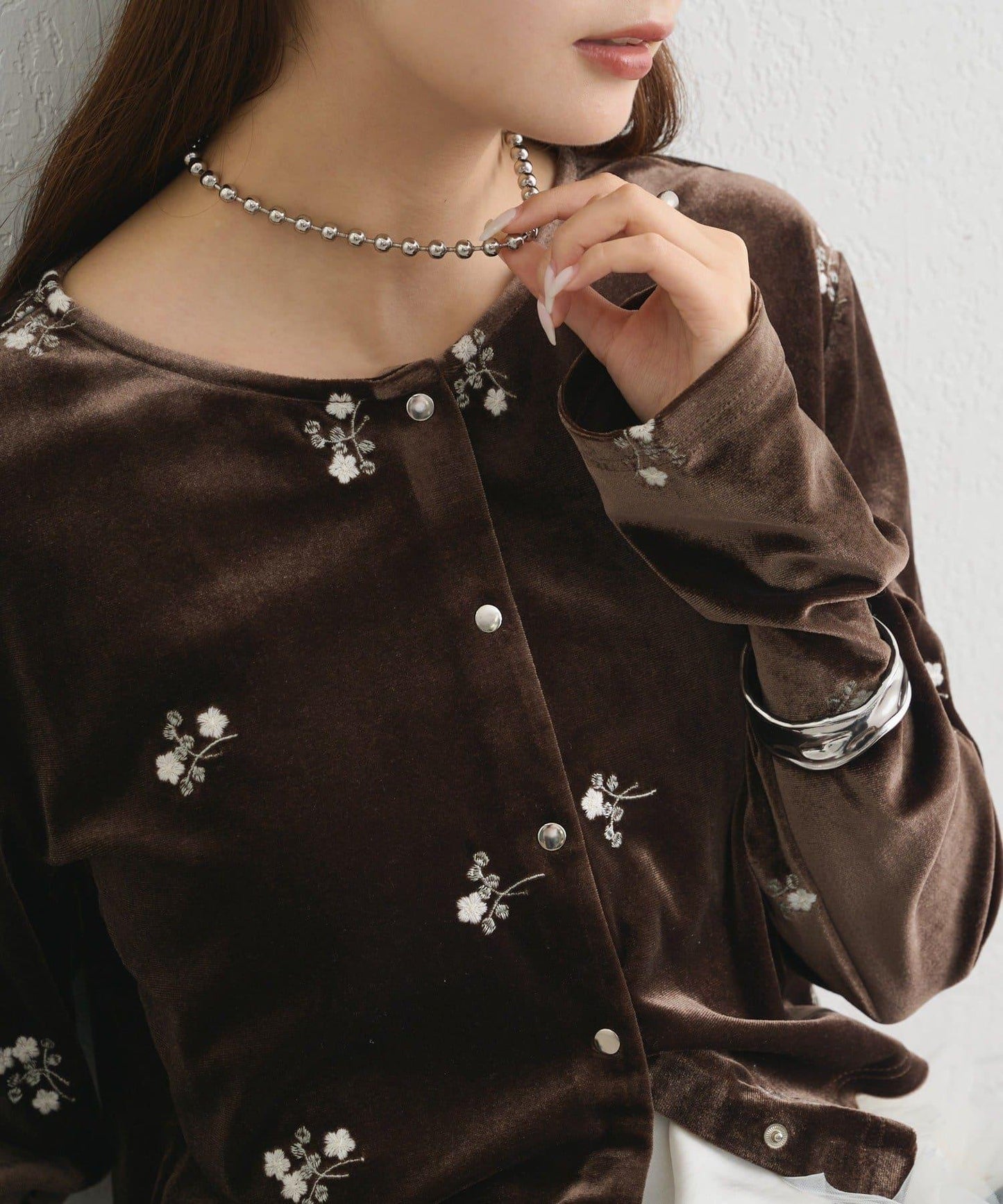 【ベロア素材/刺繍がポイント】フラワーベロアカーディガン