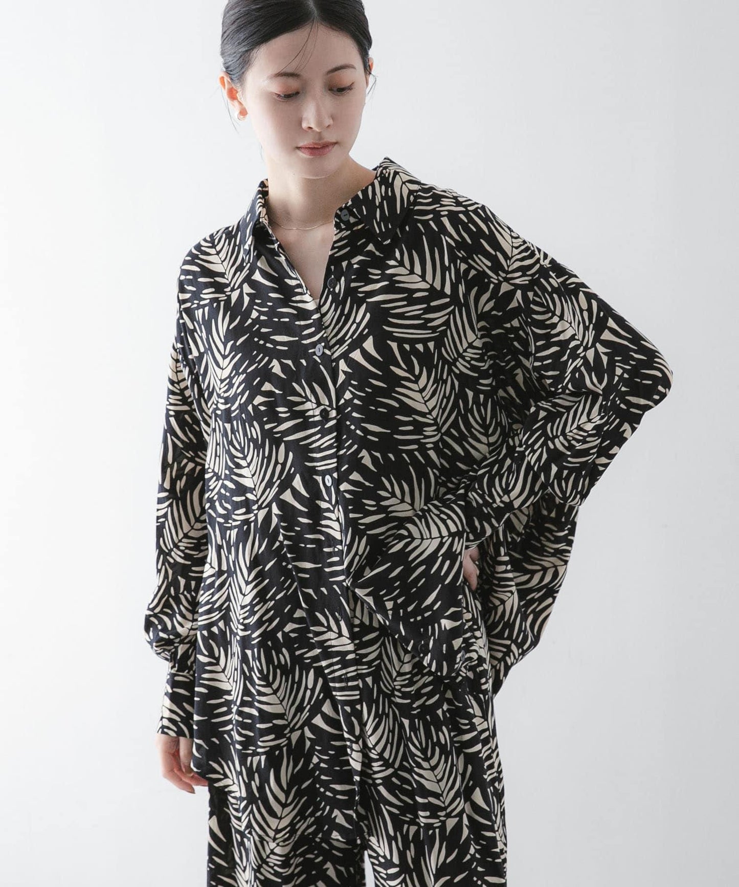 LUSANA SUN SHIRTS 一部聯名カラー