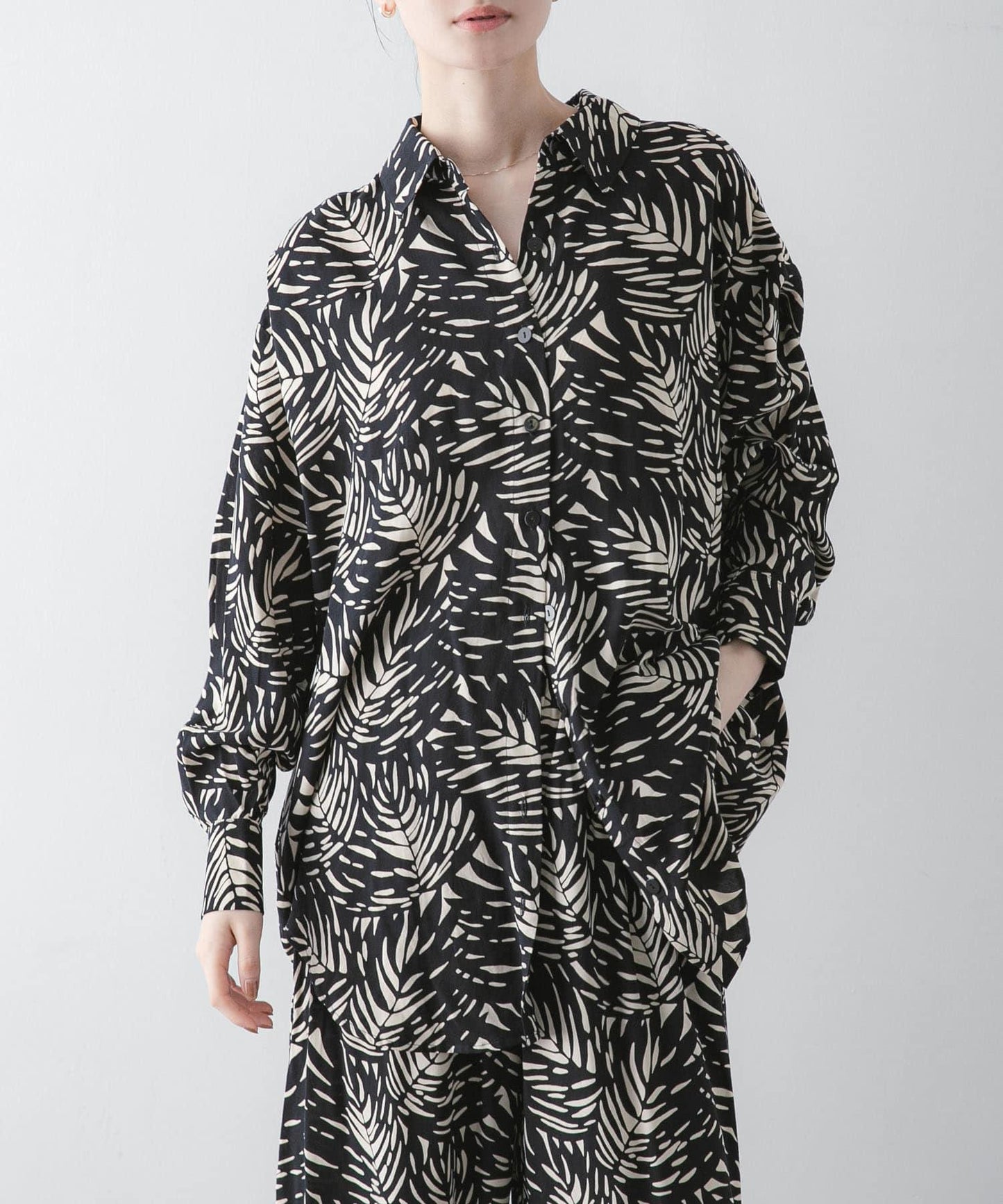 LUSANA SUN SHIRTS 一部聯名カラー