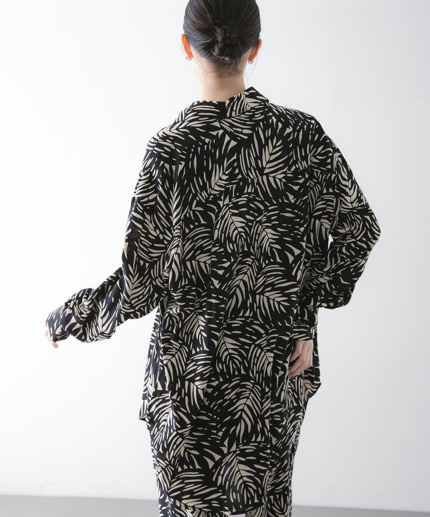 LUSANA SUN SHIRTS 一部聯名カラー