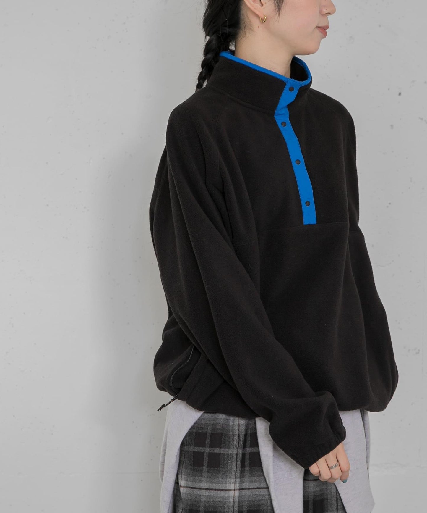 多色抓絨連帽套頭衫