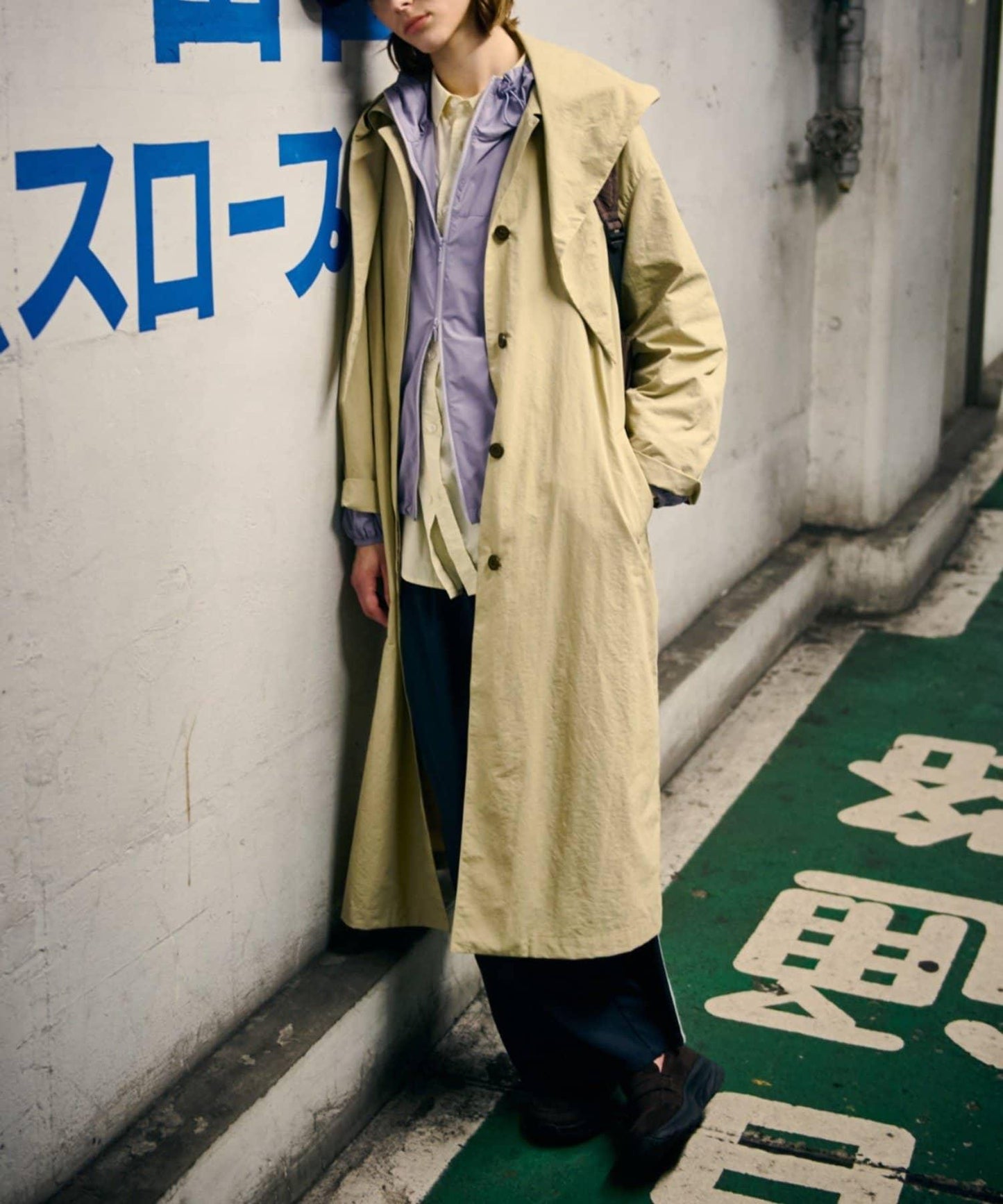 防潑水插肩袖風衣