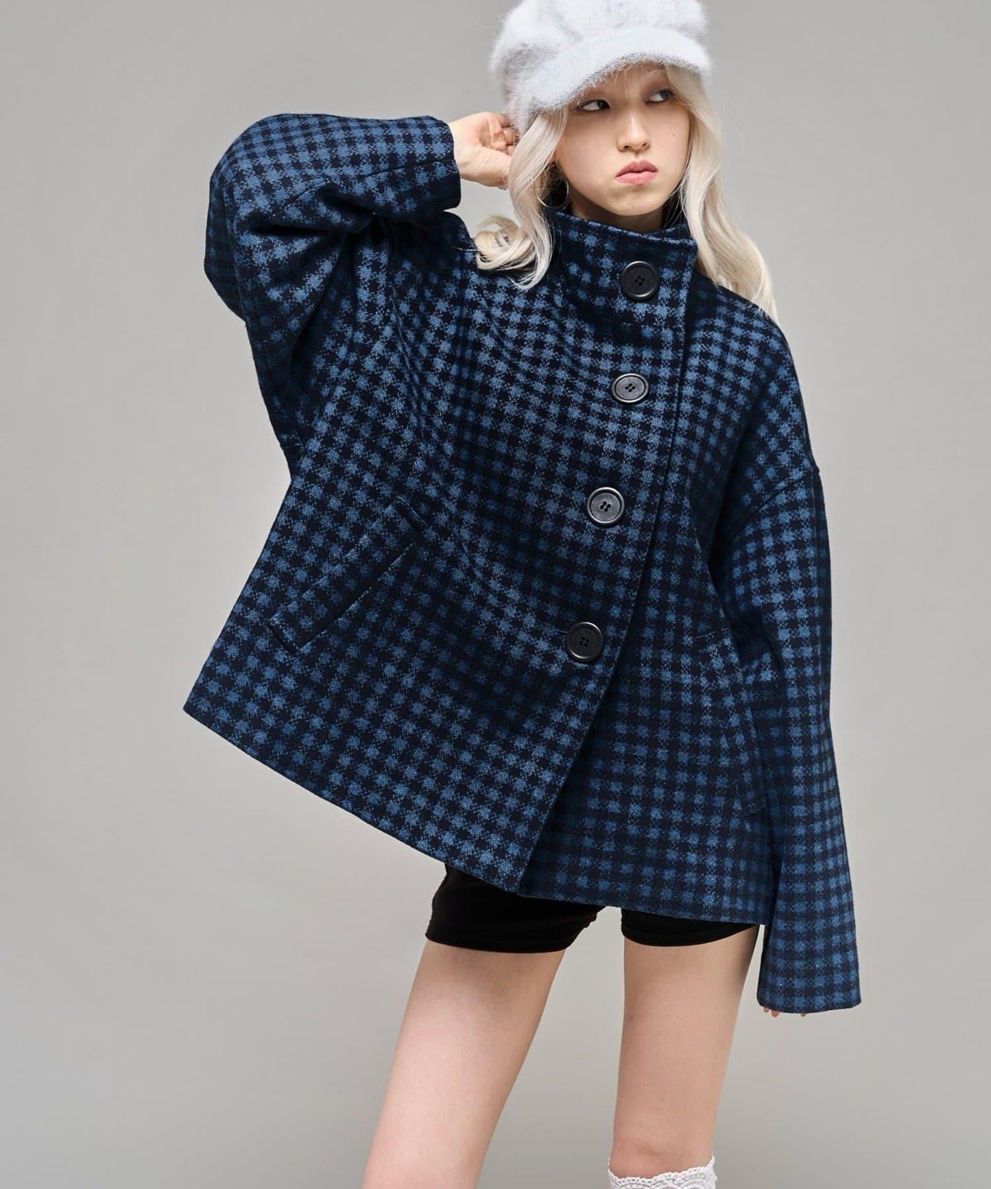 【26AW LOOK掲載品番】大紐扣不對稱半身外套