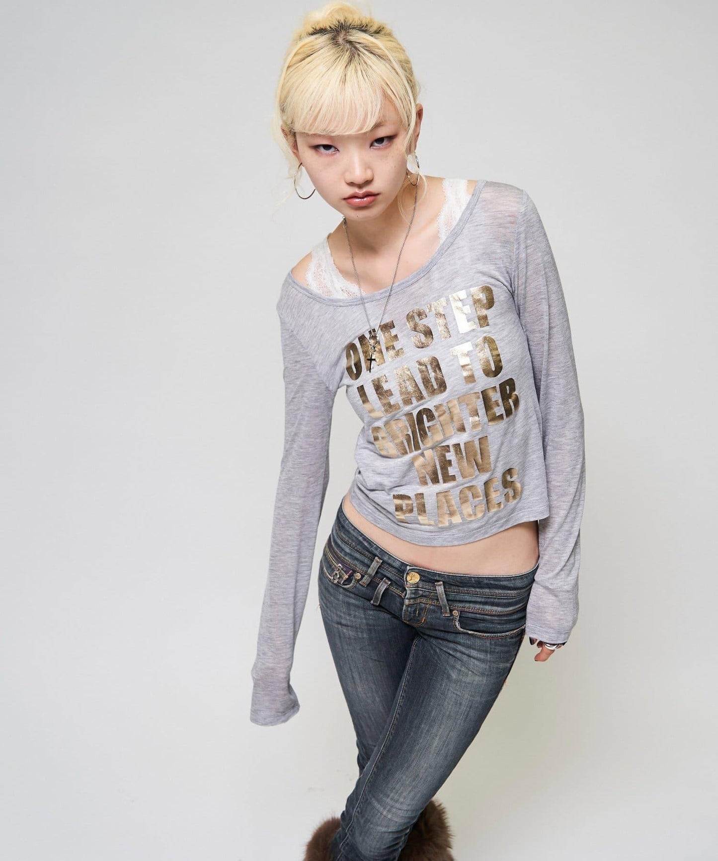 【26AW LOOK掲載品番】金屬Logo印花上衣