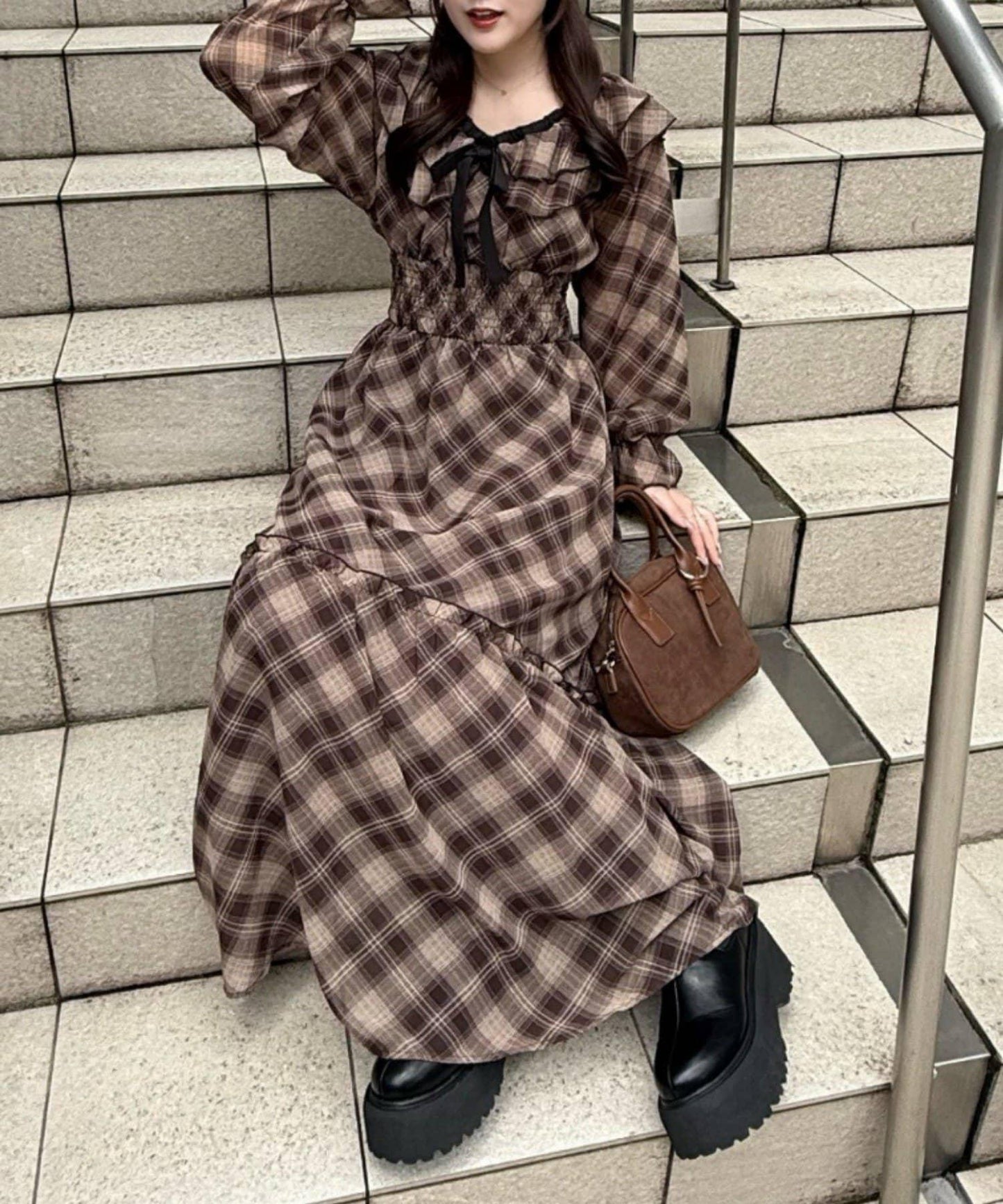 フリル衿連衣裙